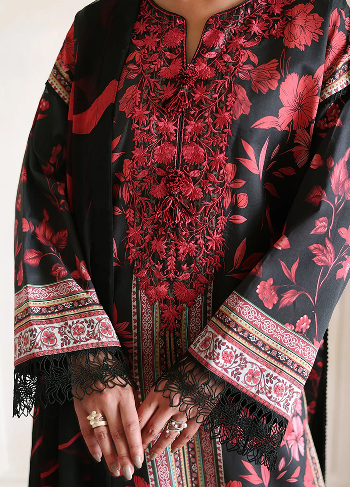 Eclat Garden By Roheenaz Embroidered Lawn 3 Piece Unstitched Suit RNZ26EGV4 D-IRIS GARDEN Eclat Garden By Roheenaz Embroidered Lawn 3 Piece Unstitched Suit RNZ26EGV4 D-IRIS GARDEN