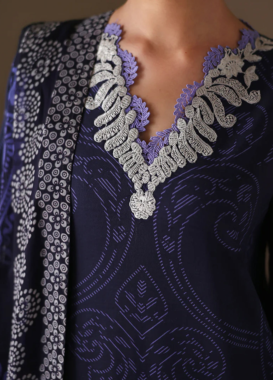 Eclat Garden By Roheenaz Embroidered Lawn 3 Piece Unstitched Suit RNZ26EGV4 D-ORCHID GARDEN Eclat Garden By Roheenaz Embroidered Lawn 3 Piece Unstitched Suit RNZ26EGV4 D-ORCHID GARDEN