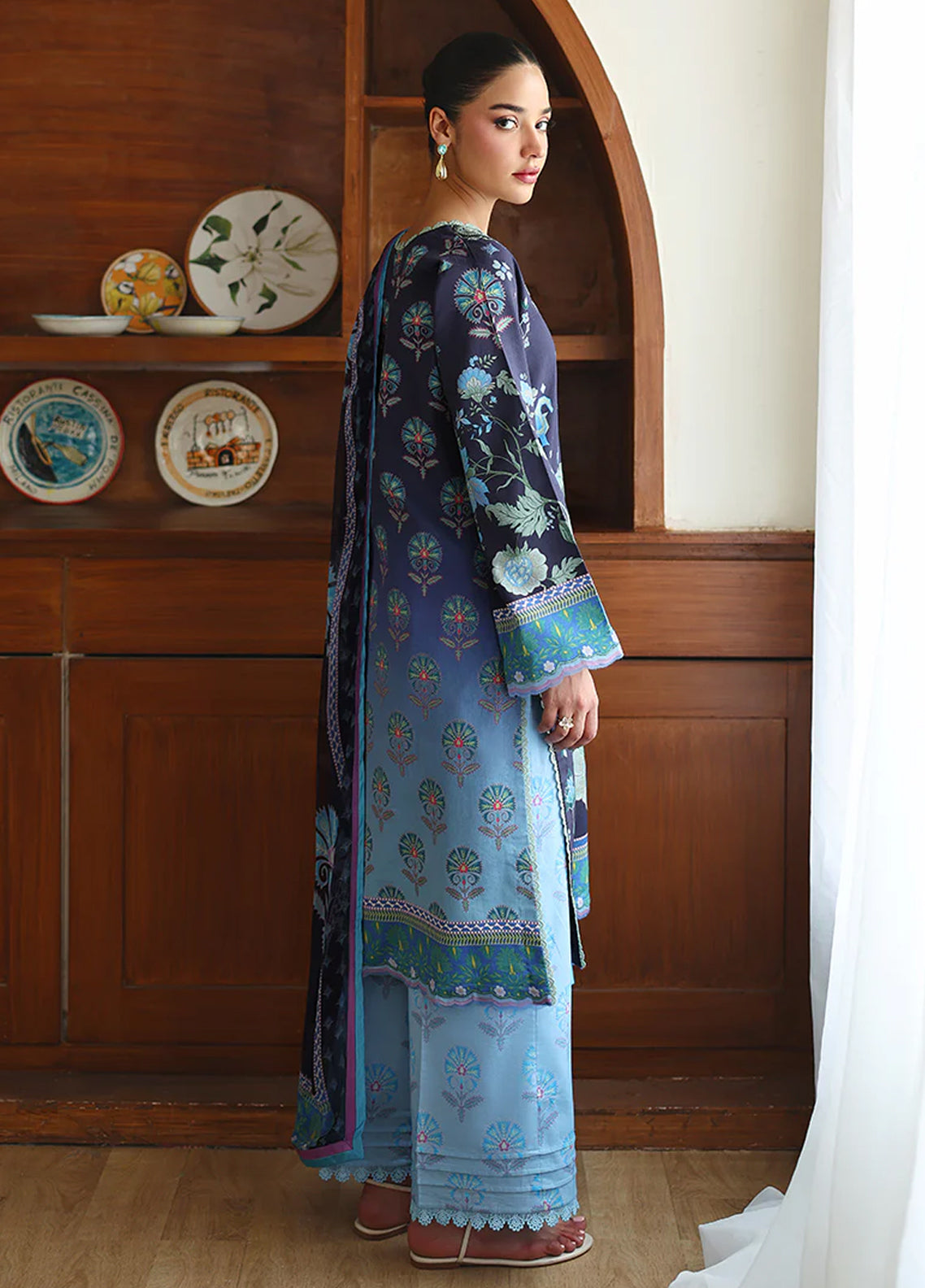 Eclat Garden By Roheenaz Embroidered Lawn 3 Piece Unstitched Suit RNZ26EGV4 D-ORCHID MEADOW Eclat Garden By Roheenaz Embroidered Lawn 3 Piece Unstitched Suit RNZ26EGV4 D-ORCHID MEADOW