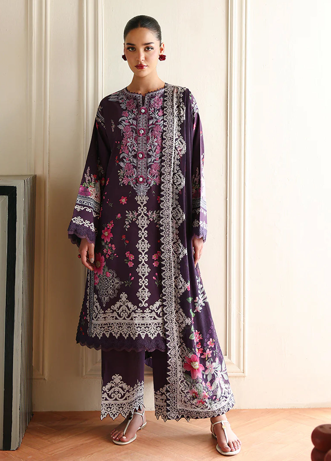 Eclat Garden By Roheenaz Embroidered Lawn 3 Piece Unstitched Suit RNZ26EGV4 D-POPPY BLOOM Eclat Garden By Roheenaz Embroidered Lawn 3 Piece Unstitched Suit RNZ26EGV4 D-POPPY BLOOM