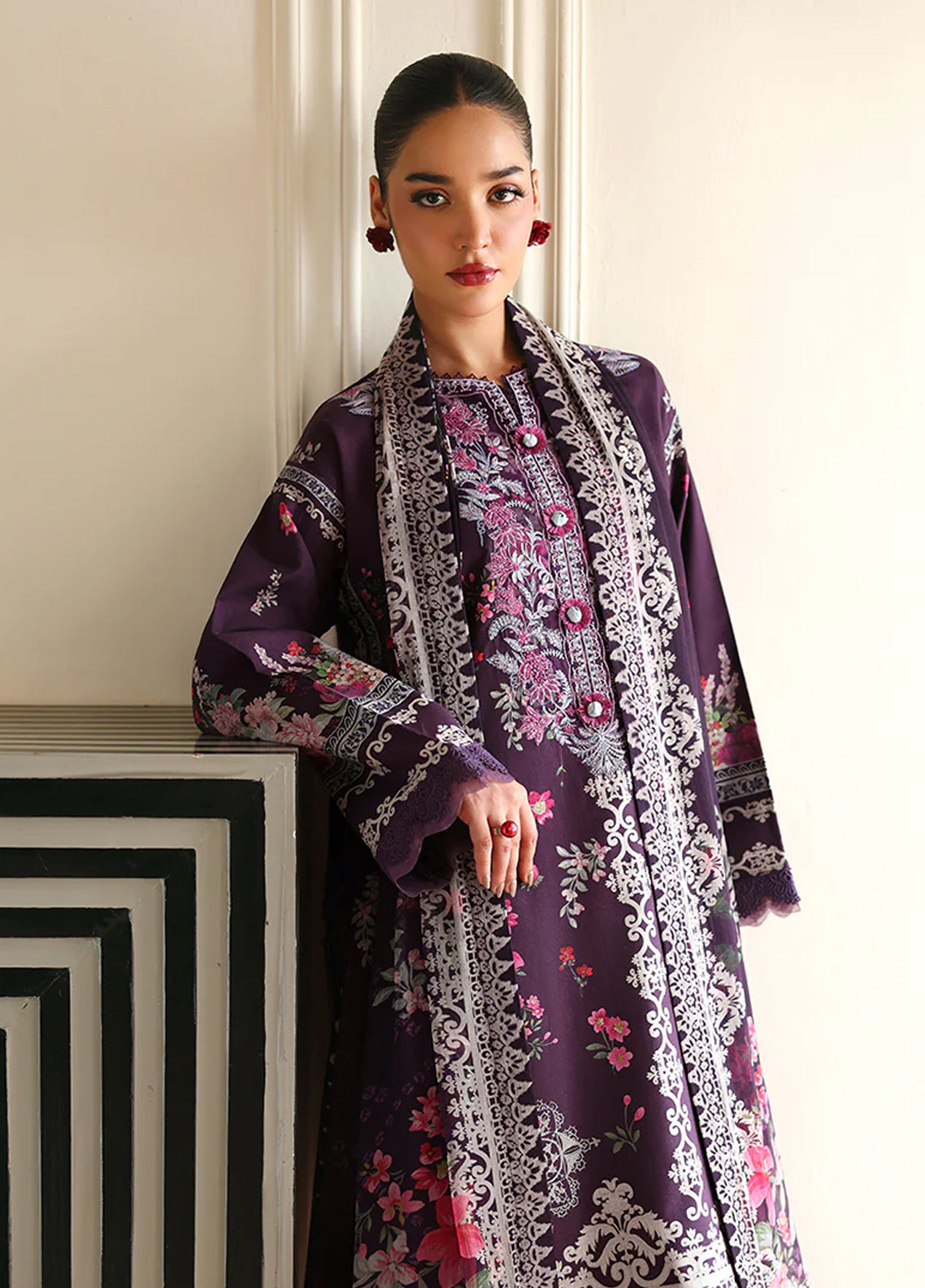 Eclat Garden By Roheenaz Embroidered Lawn 3 Piece Unstitched Suit RNZ26EGV4 D-POPPY BLOOM Eclat Garden By Roheenaz Embroidered Lawn 3 Piece Unstitched Suit RNZ26EGV4 D-POPPY BLOOM