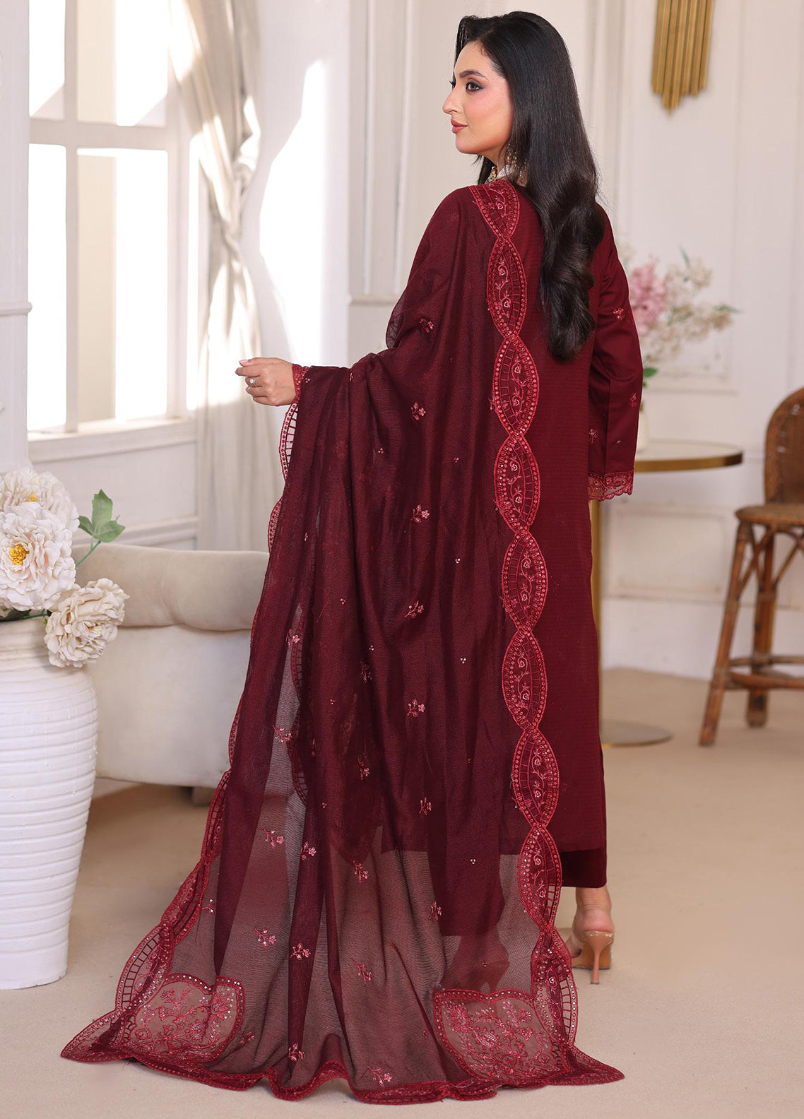 Ek Sunehri Shaam By Schick Embroidered Lawn 3 Piece Unstitched Suit SDH26ESS D-FED-02 Ek Sunehri Shaam By Schick Embroidered Lawn 3 Piece Unstitched Suit SDH26ESS D-FED-02