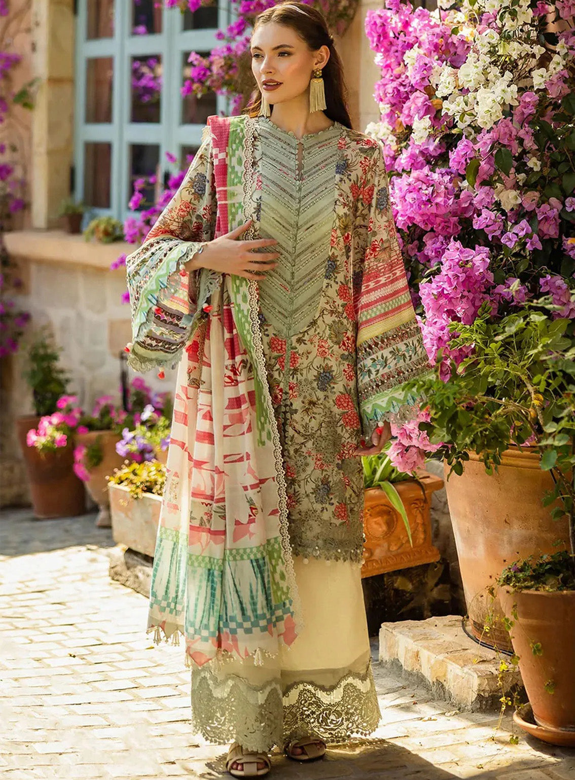 Elaf Embroidered Chikankari Lawn Suits Unstitched 3 Piece - EF25CL ELK-01B GIARDINO Elaf Embroidered Chikankari Lawn Suits Unstitched 3 Piece - EF25CL ELK-01B GIARDINO