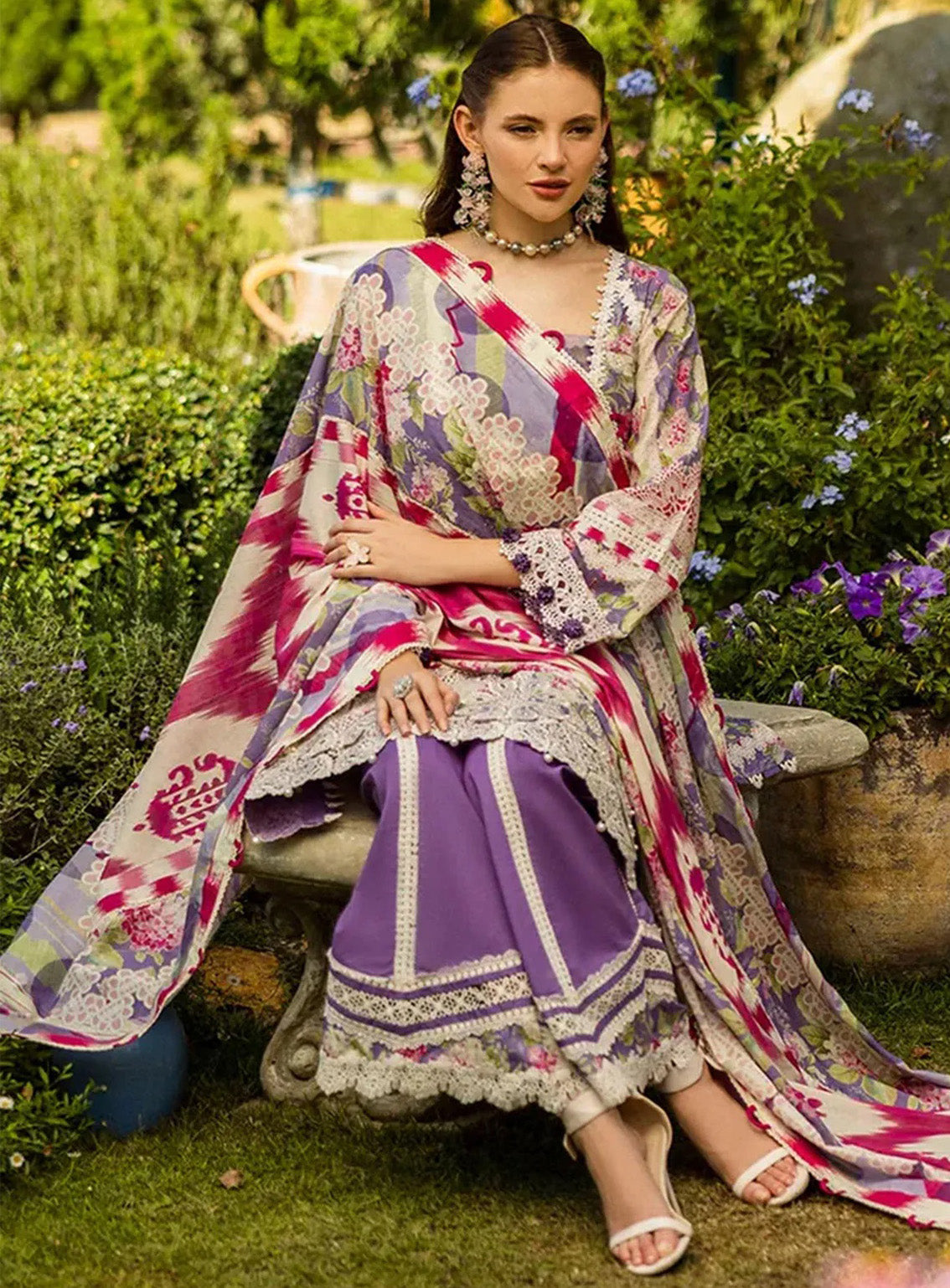 Elaf Embroidered Chikankari Lawn Suits Unstitched 3 Piece - EF25CL ELK-02A PERIWINKLE Elaf Embroidered Chikankari Lawn Suits Unstitched 3 Piece - EF25CL ELK-02A PERIWINKLE
