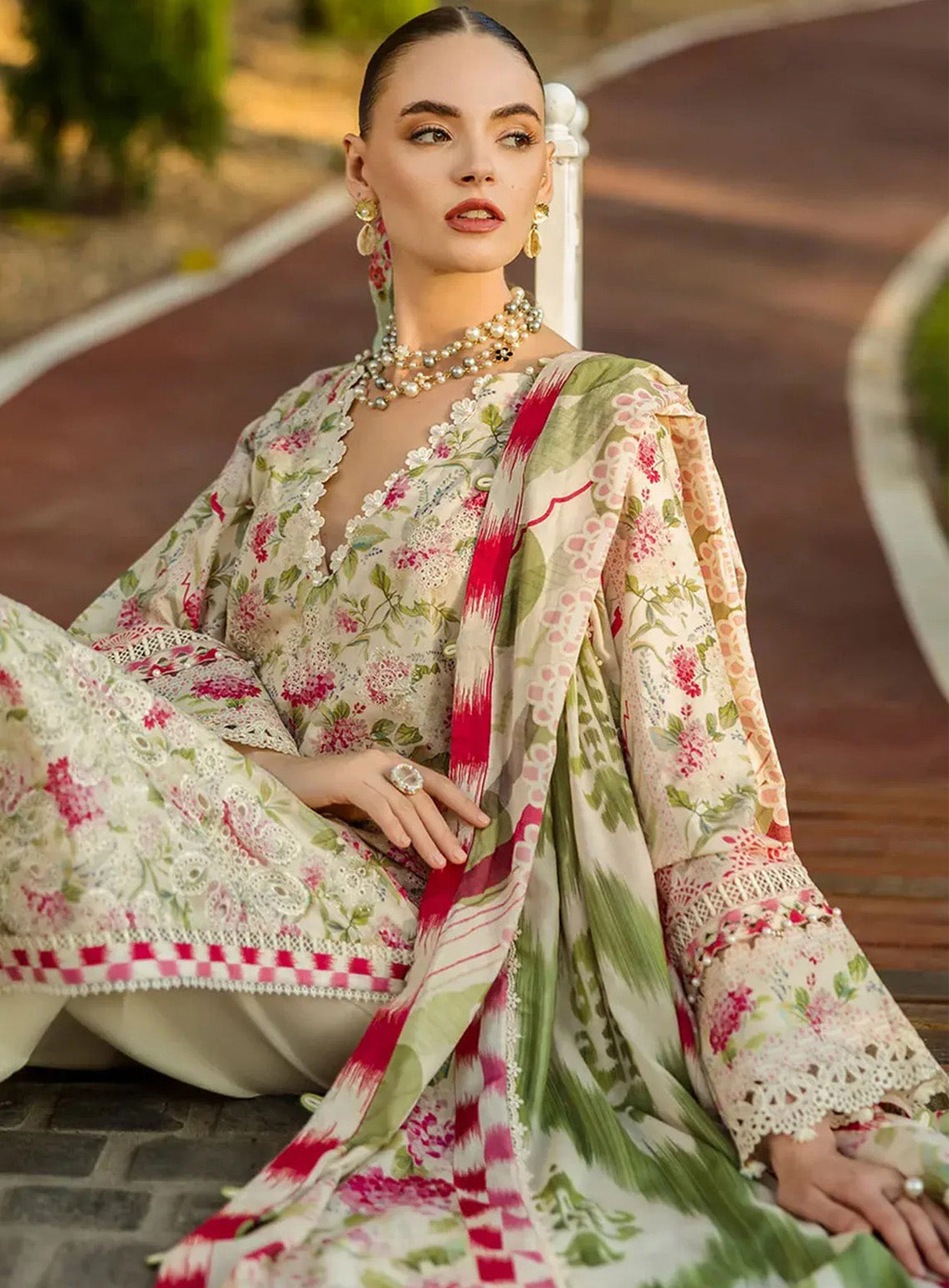 Elaf Embroidered Chikankari Lawn Suits Unstitched 3 Piece - EF25CL ELK-02B SWEET GREENS Elaf Embroidered Chikankari Lawn Suits Unstitched 3 Piece - EF25CL ELK-02B SWEET GREENS