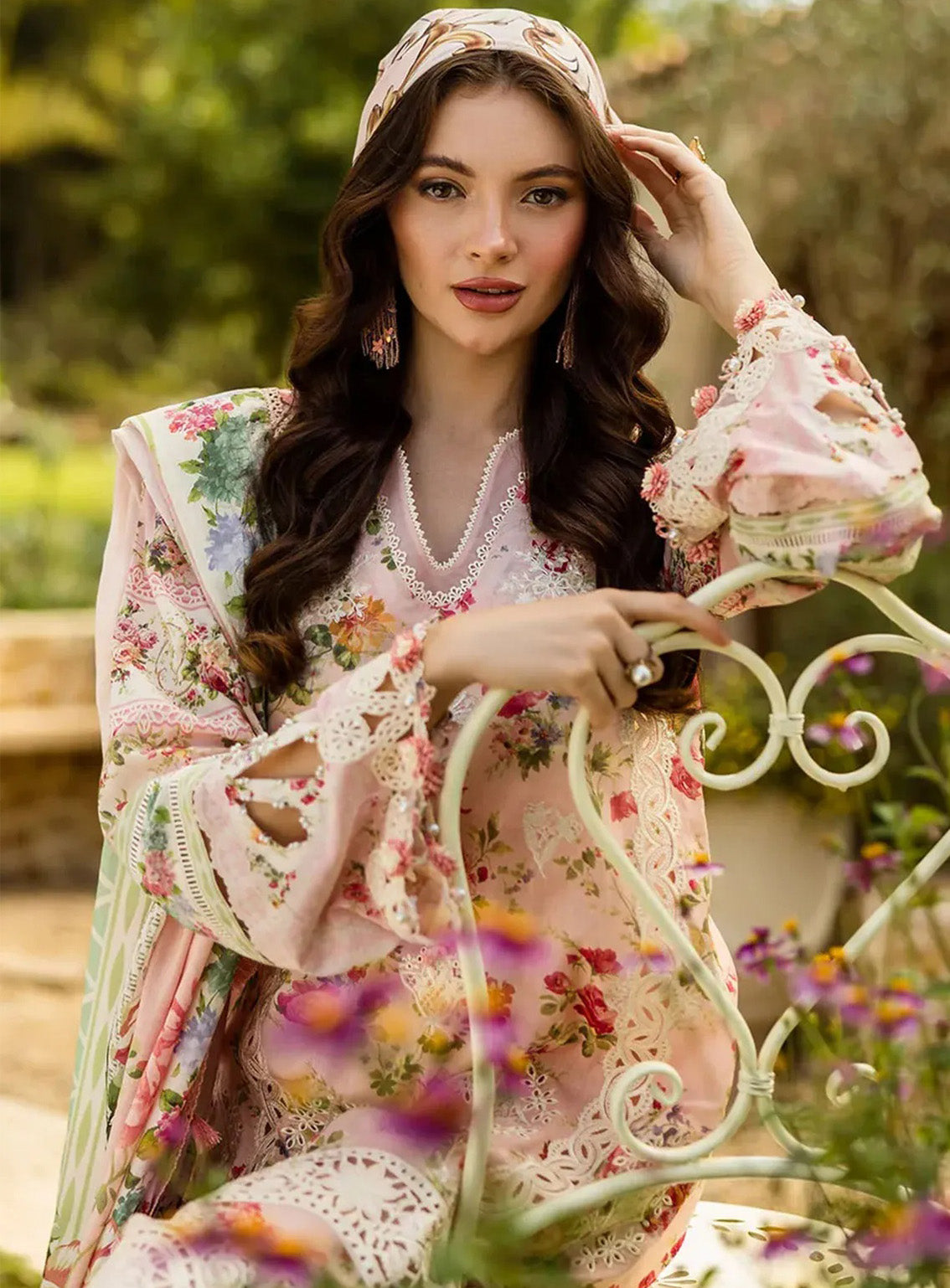 Elaf Embroidered Chikankari Lawn Suits Unstitched 3 Piece - EF25CL ELK-04B TRUE LOVE Elaf Embroidered Chikankari Lawn Suits Unstitched 3 Piece - EF25CL ELK-04B TRUE LOVE