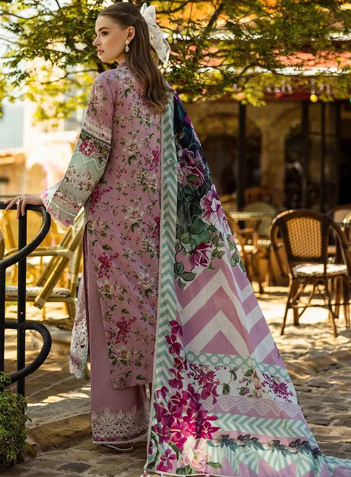 Elaf Embroidered Chikankari Lawn Suits Unstitched 3 Piece - EF25CL ELK-05B FIA Elaf Embroidered Chikankari Lawn Suits Unstitched 3 Piece - EF25CL ELK-05B FIA