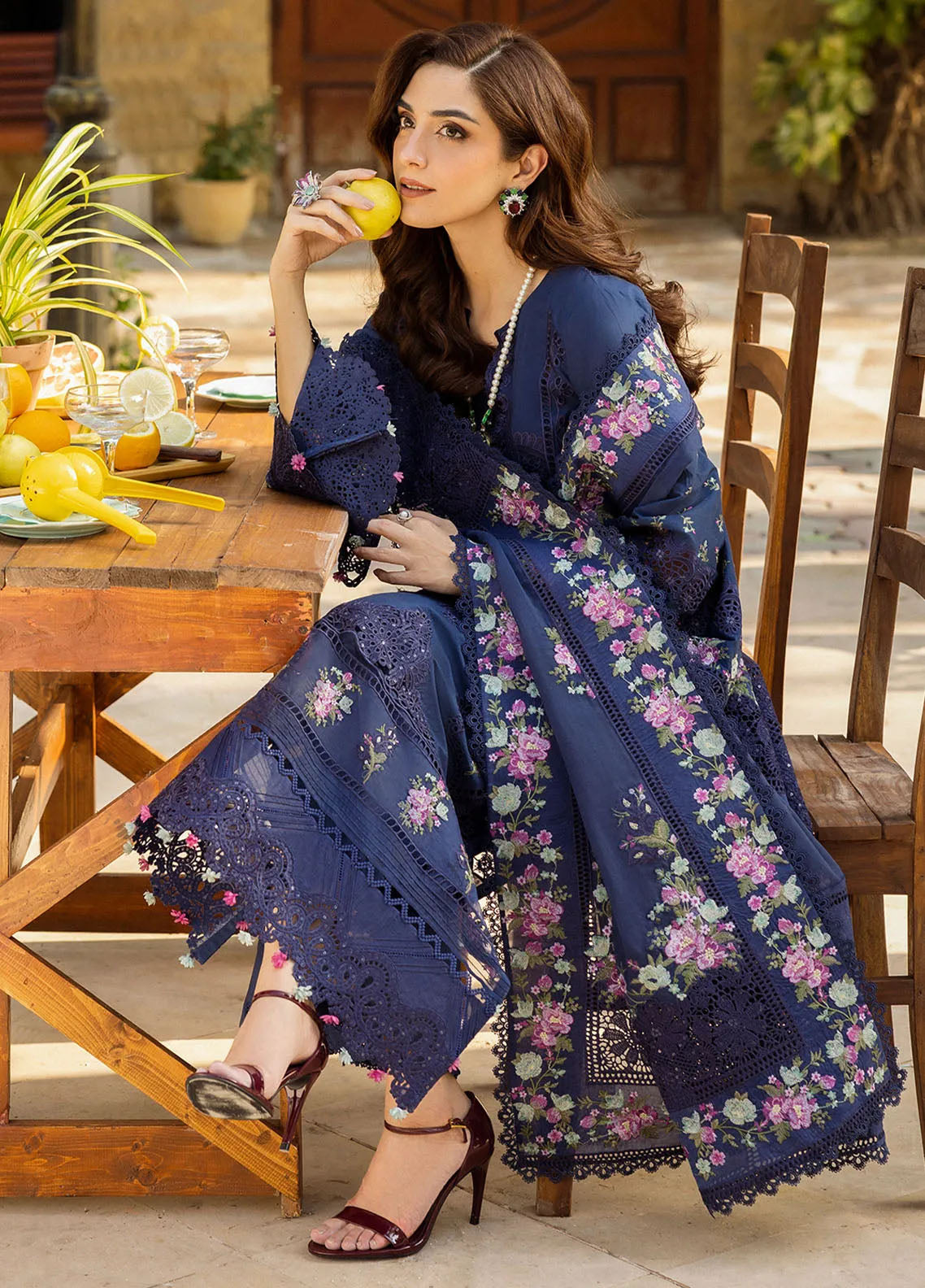Elaf Embroidered Lawn Suits Unstitched 3 Piece - EF25LL ELM-06 NEELAM Elaf Embroidered Lawn Suits Unstitched 3 Piece - EF25LL ELM-06 NEELAM
