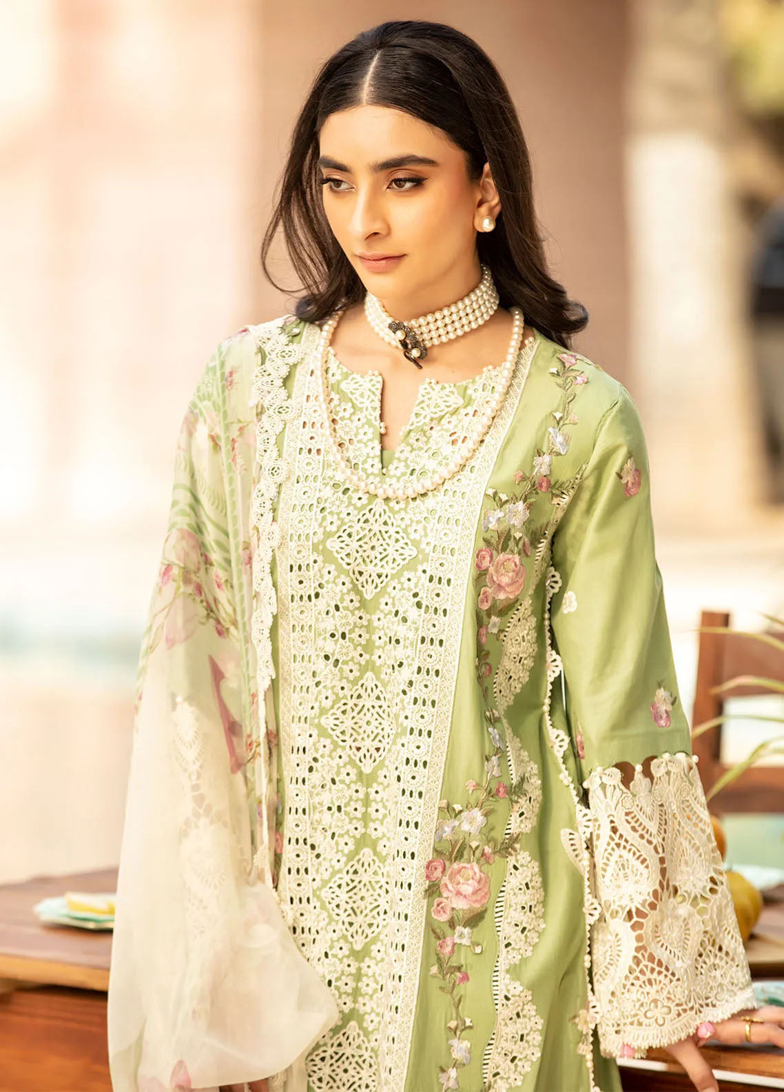 Elaf Embroidered Lawn Suits Unstitched 3 Piece - EF25LL ELM-08 FIZZAH Elaf Embroidered Lawn Suits Unstitched 3 Piece - EF25LL ELM-08 FIZZAH