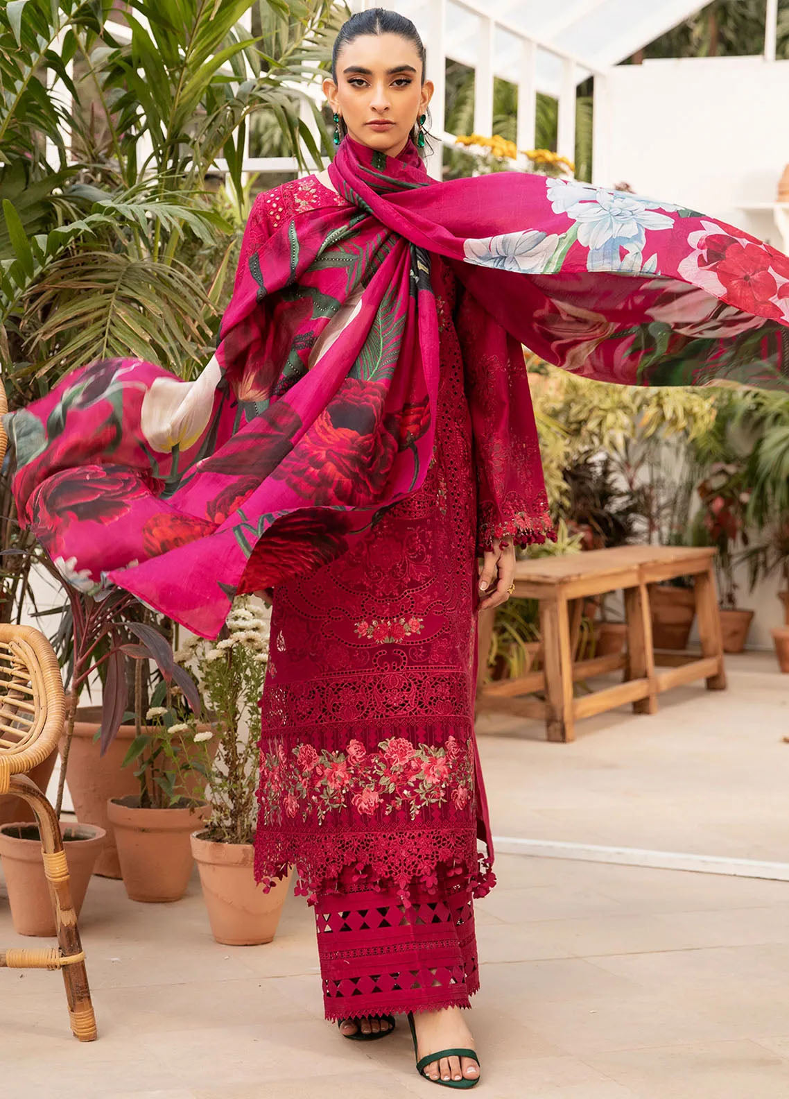 Elaf Embroidered Lawn Suits Unstitched 3 Piece - EF25LL ELM-10 GULNAR Elaf Embroidered Lawn Suits Unstitched 3 Piece - EF25LL ELM-10 GULNAR