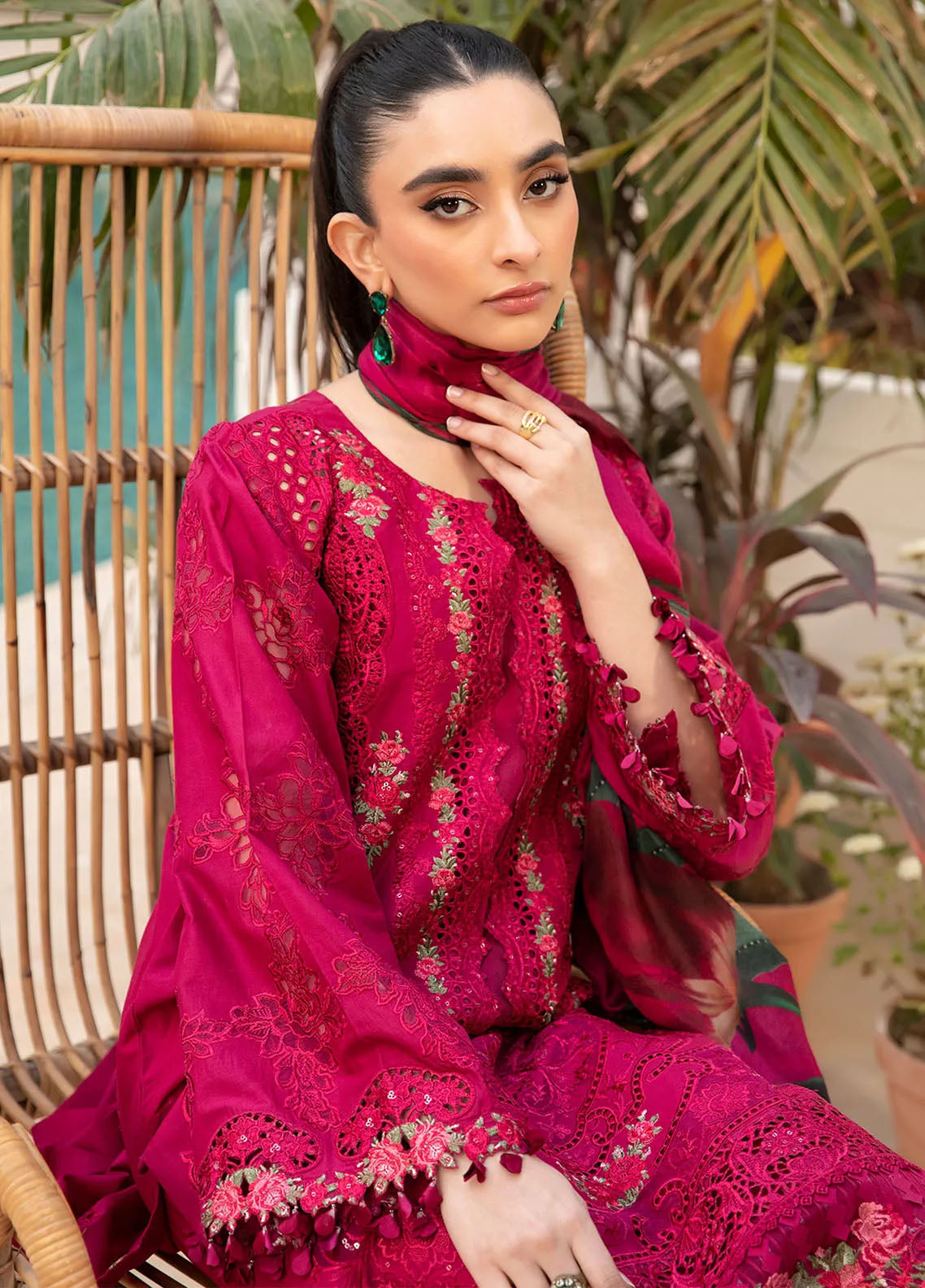 Elaf Embroidered Lawn Suits Unstitched 3 Piece - EF25LL ELM-10 GULNAR Elaf Embroidered Lawn Suits Unstitched 3 Piece - EF25LL ELM-10 GULNAR