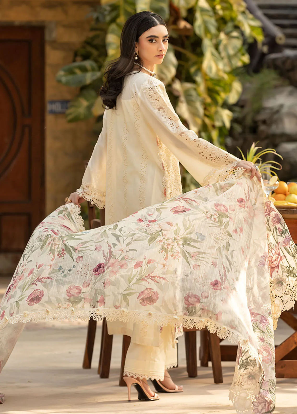 Elaf Embroidered Lawn Suits Unstitched 3 Piece - EF25LL ELM-11 KOHINOOR Elaf Embroidered Lawn Suits Unstitched 3 Piece - EF25LL ELM-11 KOHINOOR