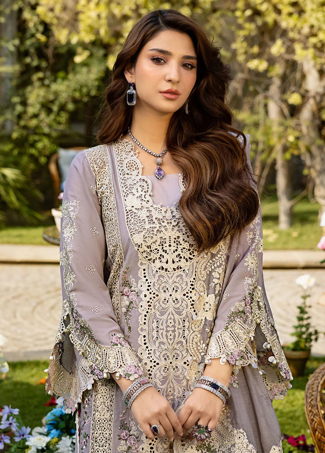 Elaf Embroidered Lawn Suits Unstitched 3 Piece - EF25LL ELM-1A RAHA Elaf Embroidered Lawn Suits Unstitched 3 Piece - EF25LL ELM-1A RAHA