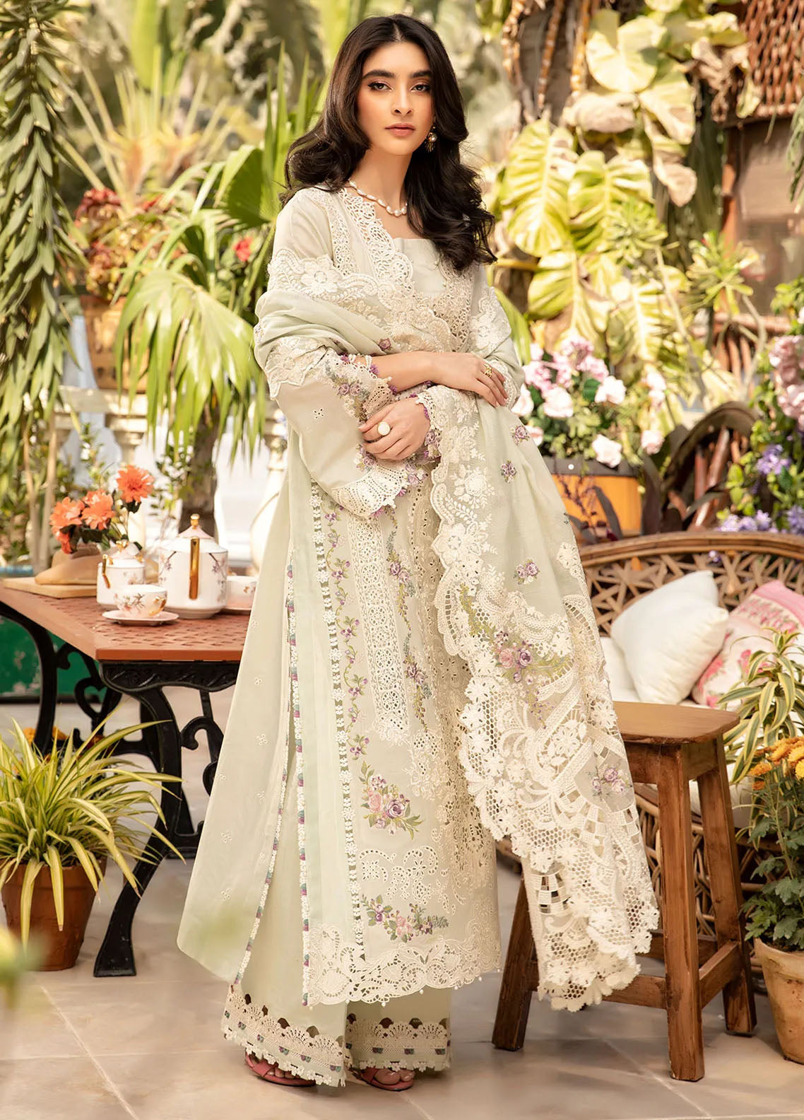 Elaf Embroidered Lawn Suits Unstitched 3 Piece - EF25LL ELM-1B SANAA Elaf Embroidered Lawn Suits Unstitched 3 Piece - EF25LL ELM-1B SANAA