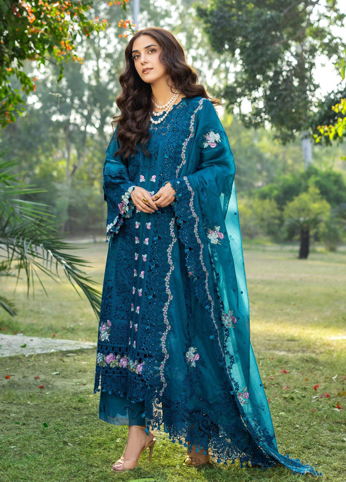 Elaf Embroidered Lawn 3 Piece Unstitched Suit EF26LL ELY-06 SAPPHIRE Elaf Embroidered Lawn 3 Piece Unstitched Suit EF26LL ELY-06 SAPPHIRE
