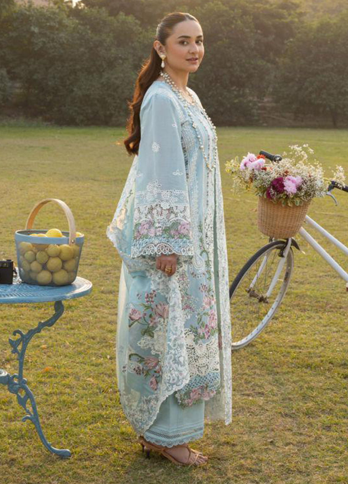 Elaf Embroidered Lawn 3 Piece Unstitched Suit EF26LL ELY-07 MORNIG DRIZZLE Elaf Embroidered Lawn 3 Piece Unstitched Suit EF26LL ELY-07 MORNIG DRIZZLE
