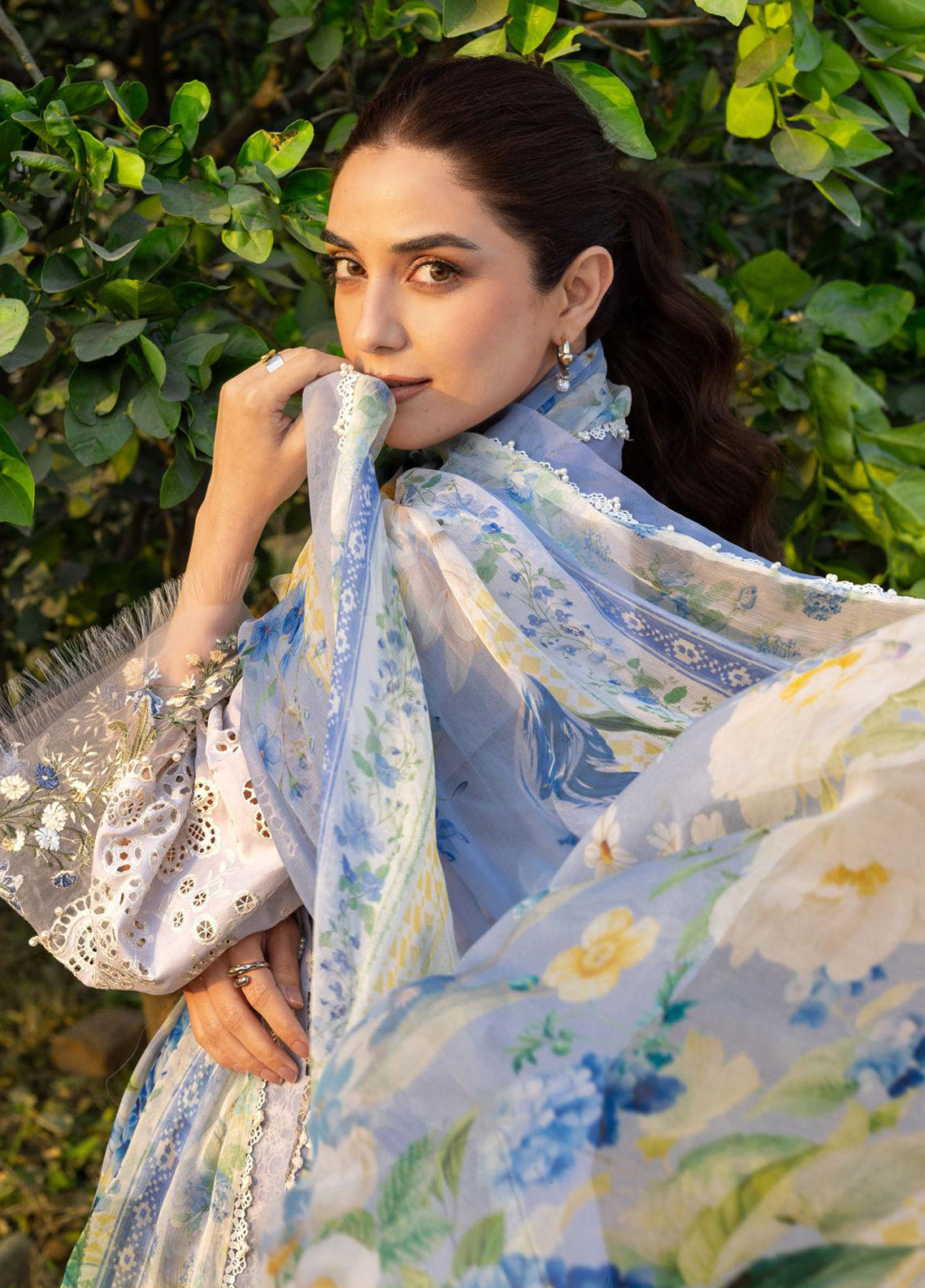 Elaf Embroidered Lawn 3 Piece Unstitched Suit EF26LL ELY-12 SKY BLISS Elaf Embroidered Lawn 3 Piece Unstitched Suit EF26LL ELY-12 SKY BLISS