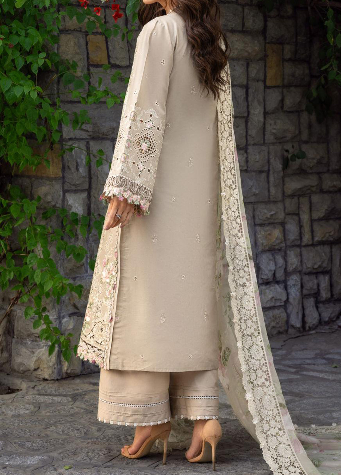 Elaf Embroidered Lawn 3 Piece Unstitched Suit EF26LL ELY-2A CAMELLIA Elaf Embroidered Lawn 3 Piece Unstitched Suit EF26LL ELY-2A CAMELLIA
