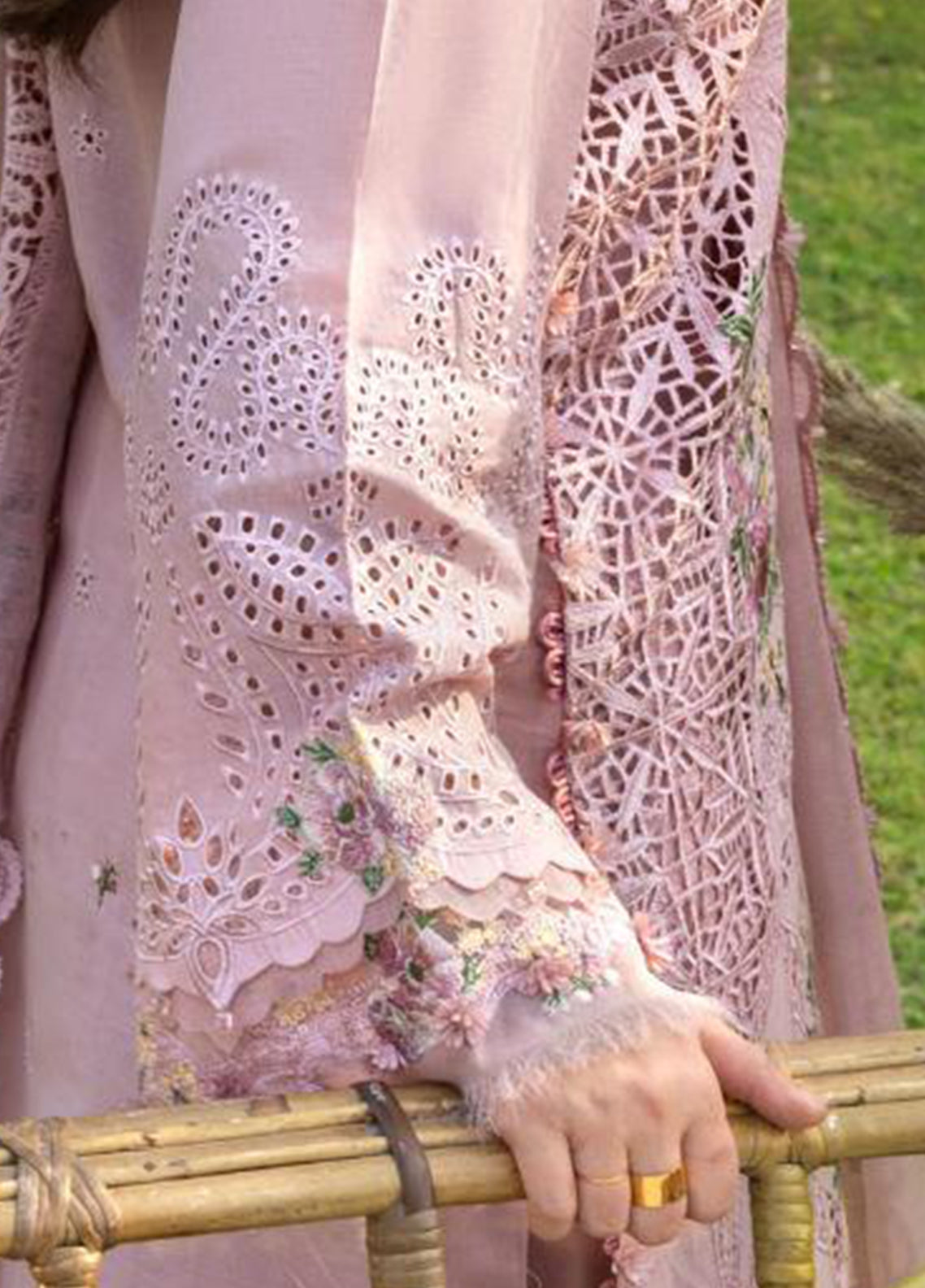 Elaf Embroidered Lawn 3 Piece Unstitched Suit EF26LL ELY-4A BLOOMING Elaf Embroidered Lawn 3 Piece Unstitched Suit EF26LL ELY-4A BLOOMING