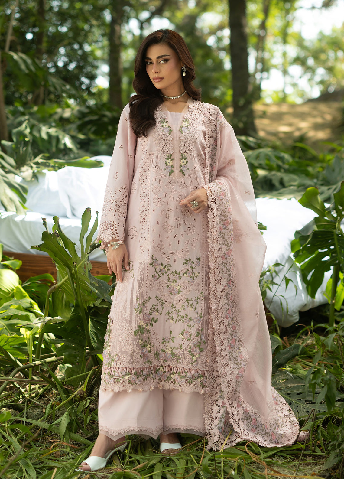 Elaf Premium Luxury Lawn 3 Piece Unstitched Suit EF26LLV2 D-ELQ-1B LOVE ESCAPE Elaf Premium Luxury Lawn 3 Piece Unstitched Suit EF26LLV2 D-ELQ-1B LOVE ESCAPE
