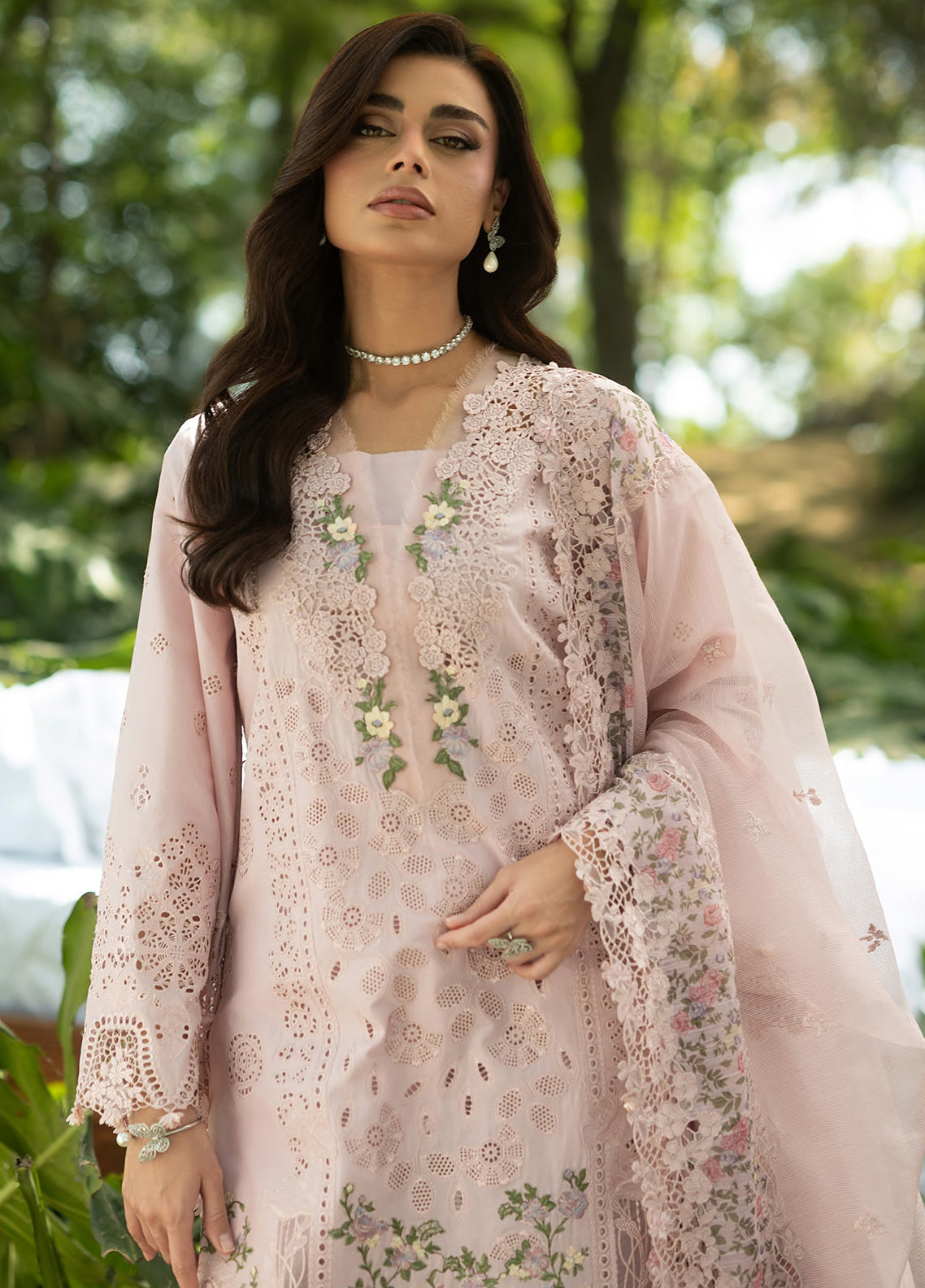 Elaf Premium Luxury Lawn 3 Piece Unstitched Suit EF26LLV2 D-ELQ-1B LOVE ESCAPE Elaf Premium Luxury Lawn 3 Piece Unstitched Suit EF26LLV2 D-ELQ-1B LOVE ESCAPE