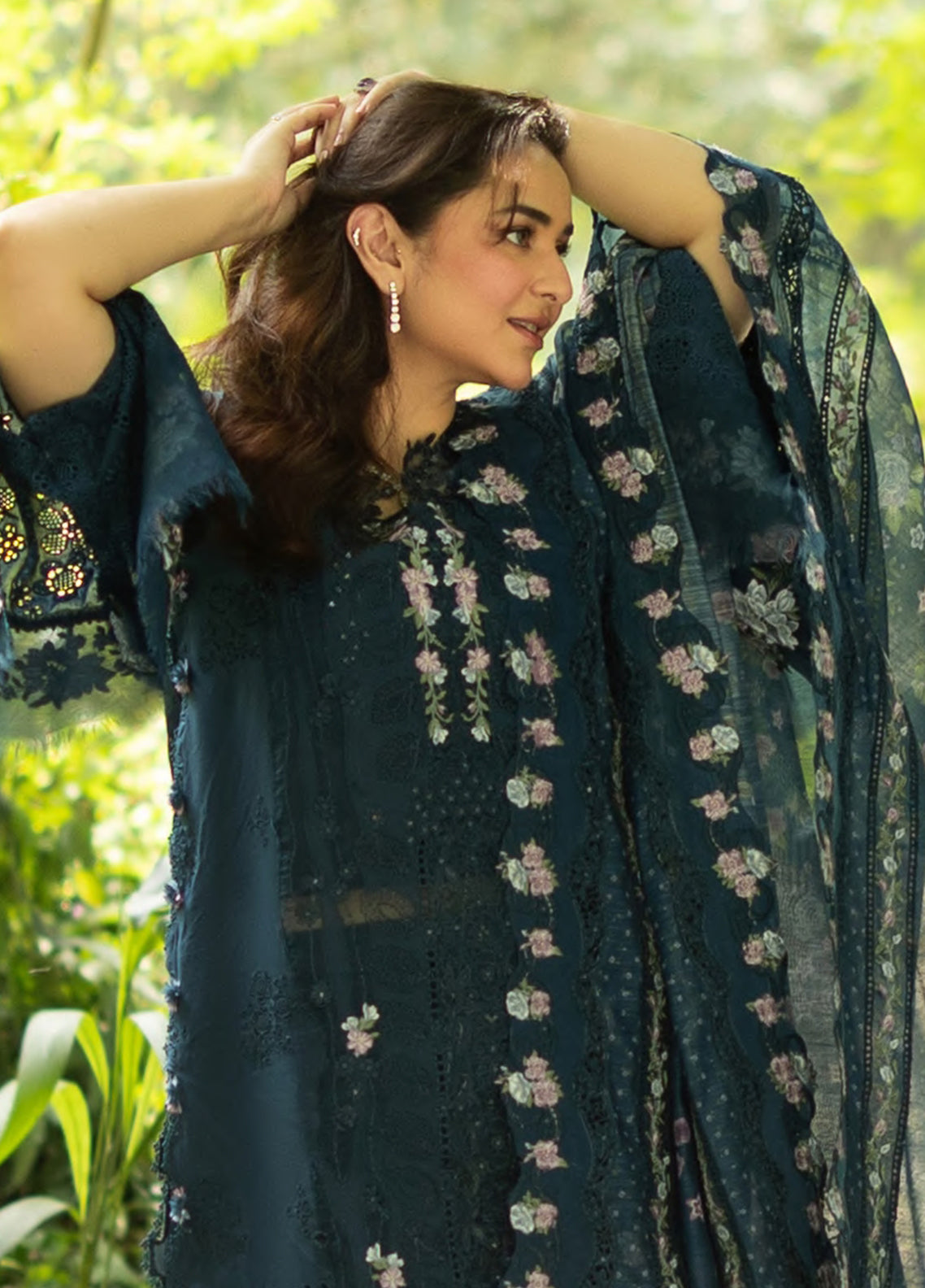 Elaf Premium Luxury Lawn 3 Piece Unstitched Suit EF26LLV2 D-ELQ-3B EMERALD FERN Elaf Premium Luxury Lawn 3 Piece Unstitched Suit EF26LLV2 D-ELQ-3B EMERALD FERN