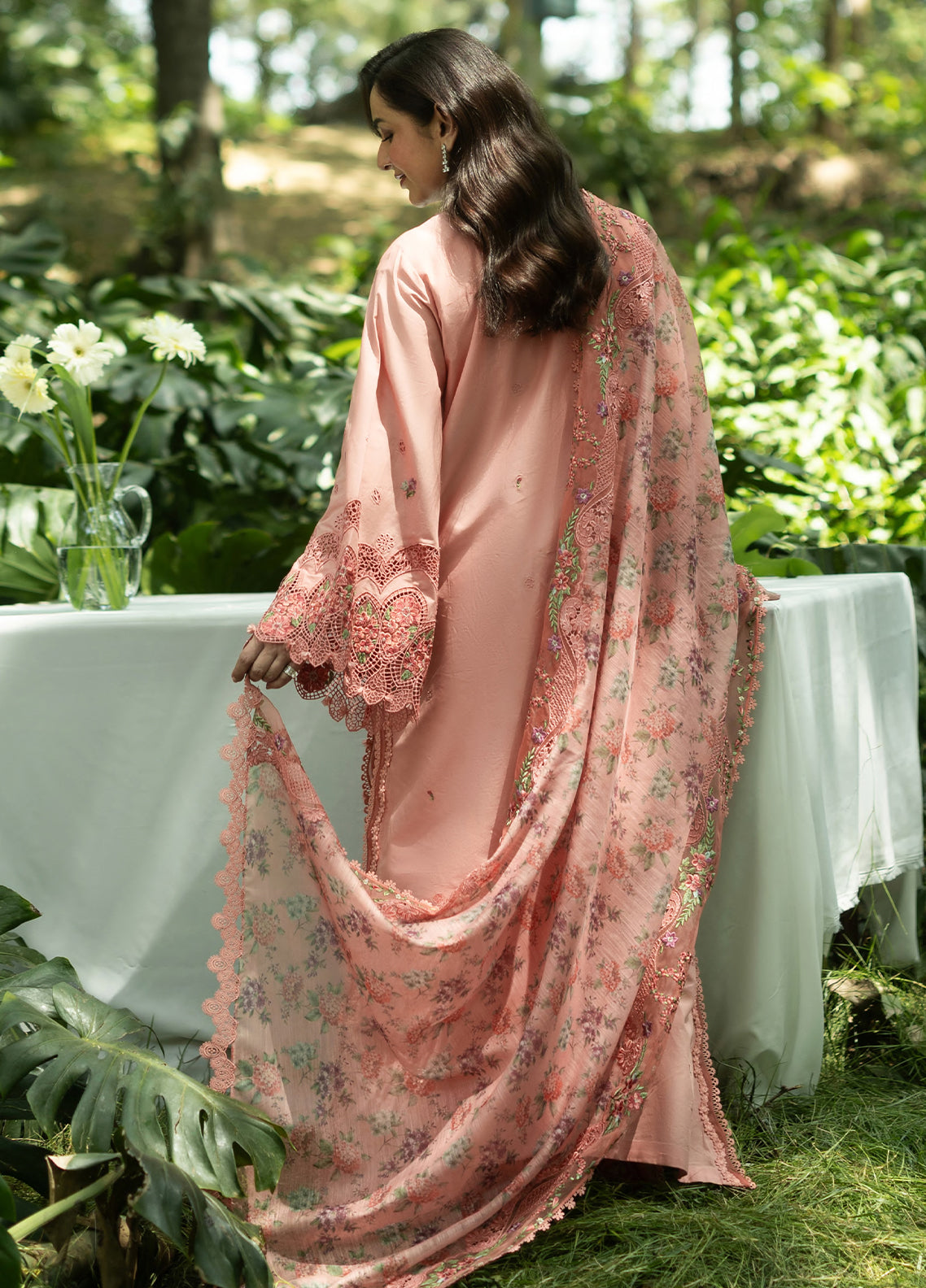 Elaf Premium Luxury Lawn 3 Piece Unstitched Suit EF26LLV2 D-ELQ-5A ENDLESS LOVE Elaf Premium Luxury Lawn 3 Piece Unstitched Suit EF26LLV2 D-ELQ-5A ENDLESS LOVE