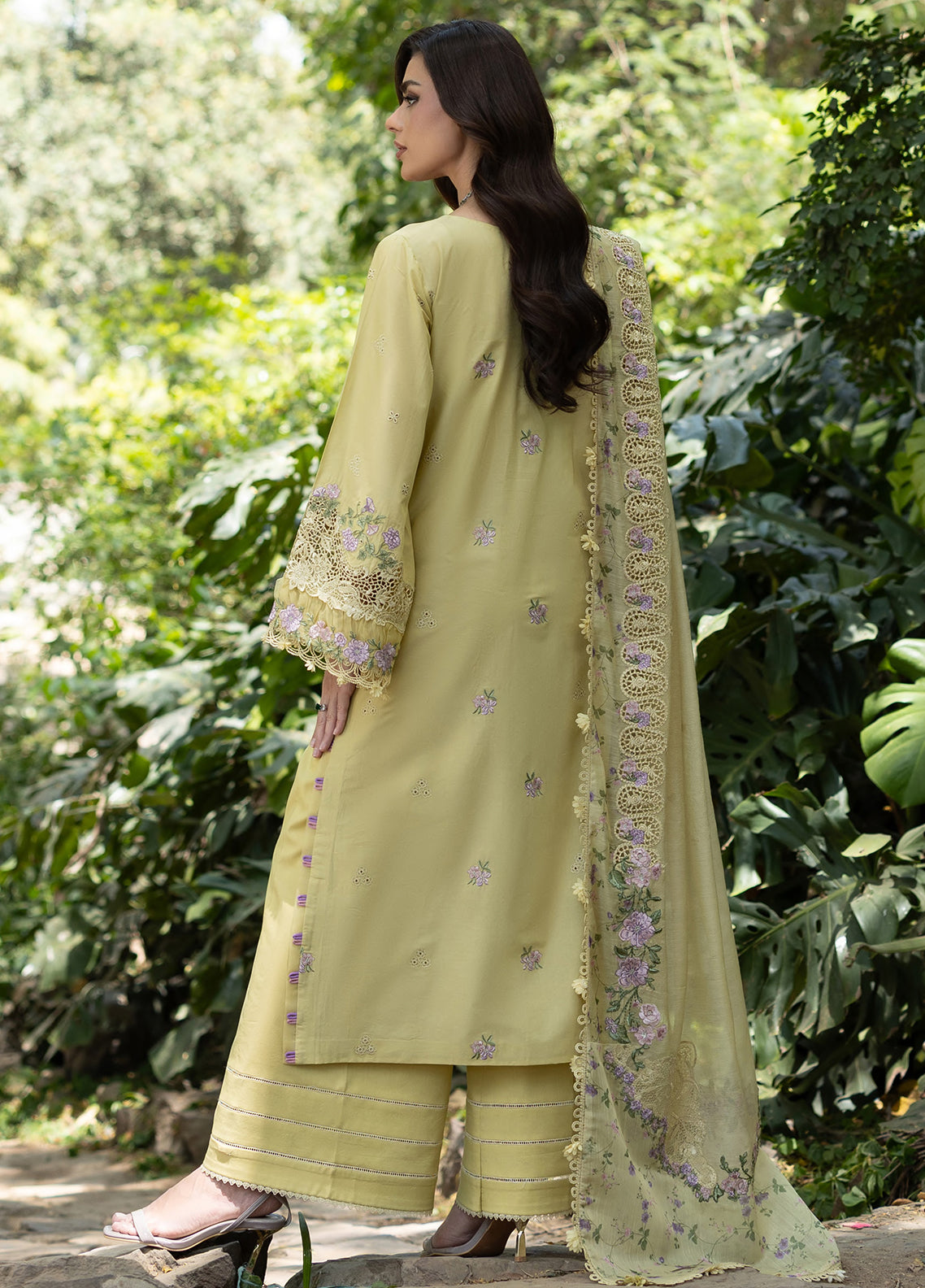 Elaf Premium Luxury Lawn 3 Piece Unstitched Suit EF26LLV2 D-ELQ-7A BUTTER YELLOW Elaf Premium Luxury Lawn 3 Piece Unstitched Suit EF26LLV2 D-ELQ-7A BUTTER YELLOW