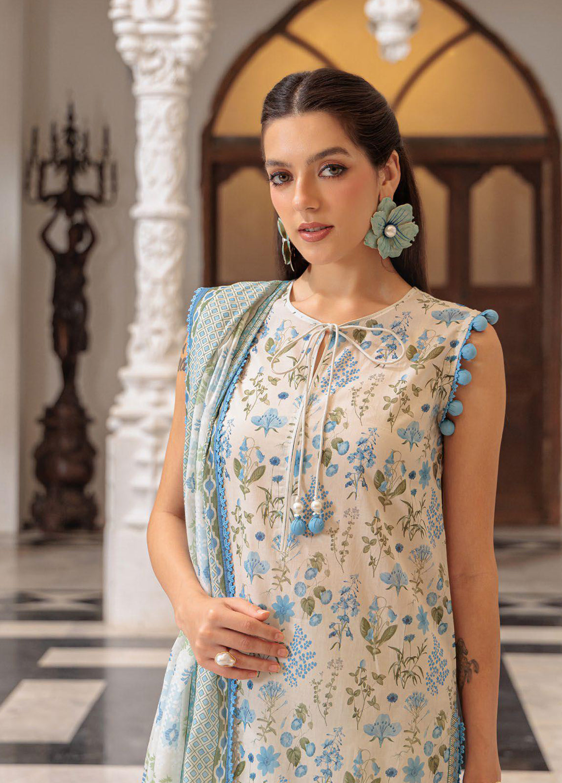 Elora A Floral By Gul Ahmed Printed Lawn 3 Piece Unstitched Suit GA26EAF D-CL 62121A Elora A Floral By Gul Ahmed Printed Lawn 3 Piece Unstitched Suit GA26EAF D-CL 62121A