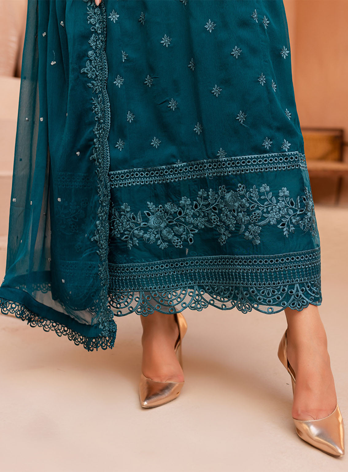 Ensembles By Azure Embroidered Chiffon Suits Unstitched 3 Piece - AZU24ESF CCES-072 CARIBBEAN CHARM Ensembles By Azure Embroidered Chiffon Suits Unstitched 3 Piece - AZU24ESF CCES-072 CARIBBEAN CHARM