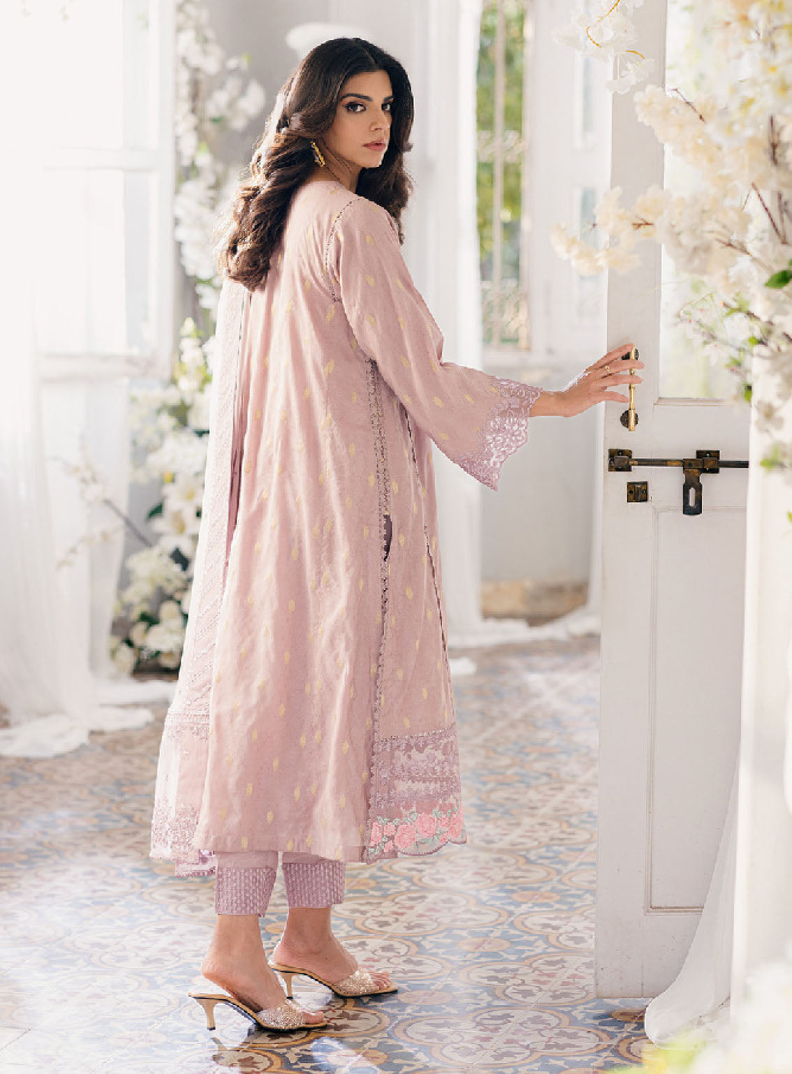 Ensembles By Azure Embroidered Jacquard Lawn Suits Unstitched 3 Piece - AZU24EJL VINTAGE MAUVE Ensembles By Azure Embroidered Jacquard Lawn Suits Unstitched 3 Piece - AZU24EJL VINTAGE MAUVE