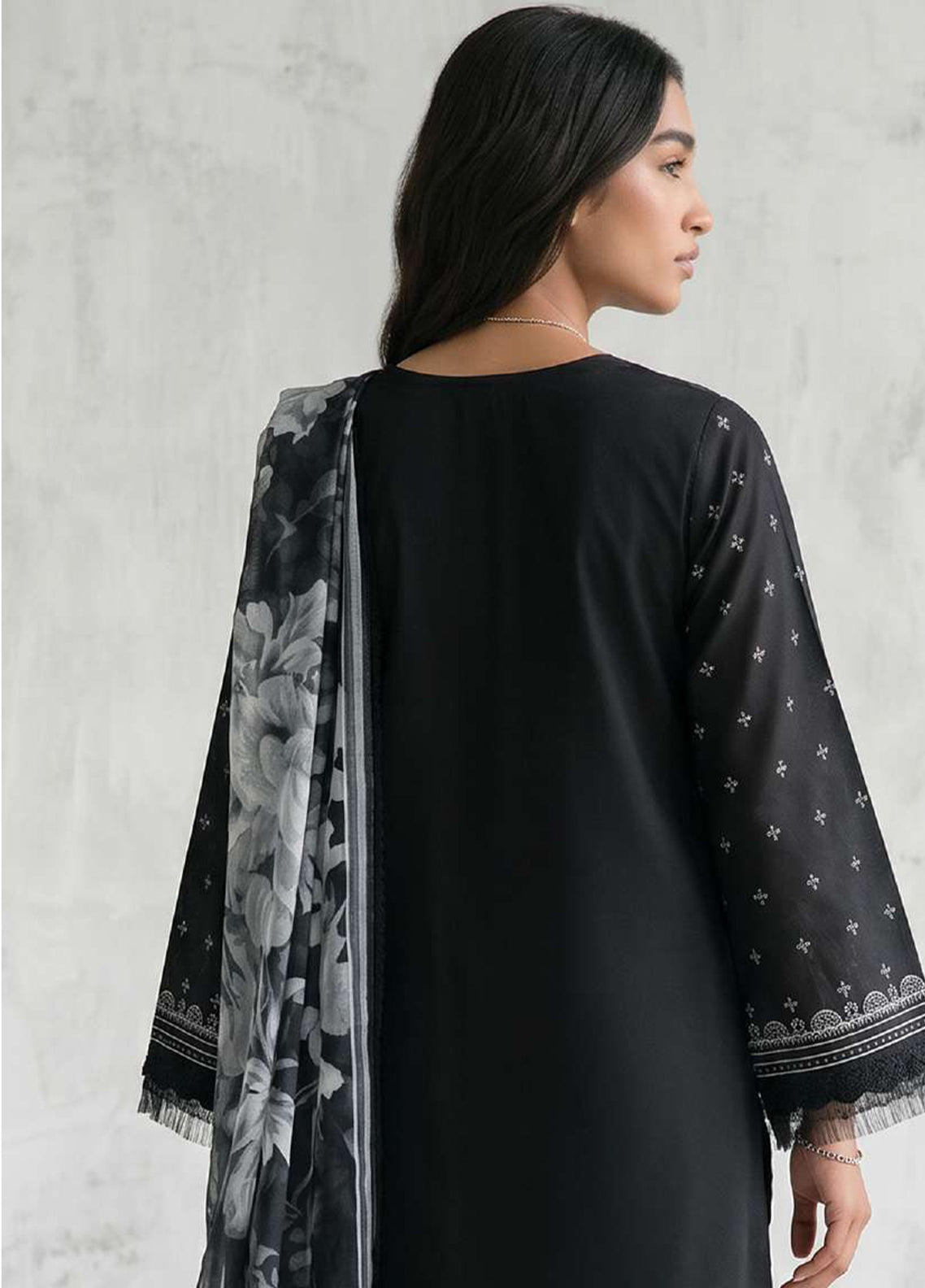 Essentail By Zellbury Embroidered Lawn 3 Piece Unstitched Suit WUS26E31167 Essentail By Zellbury Embroidered Lawn 3 Piece Unstitched Suit WUS26E31167