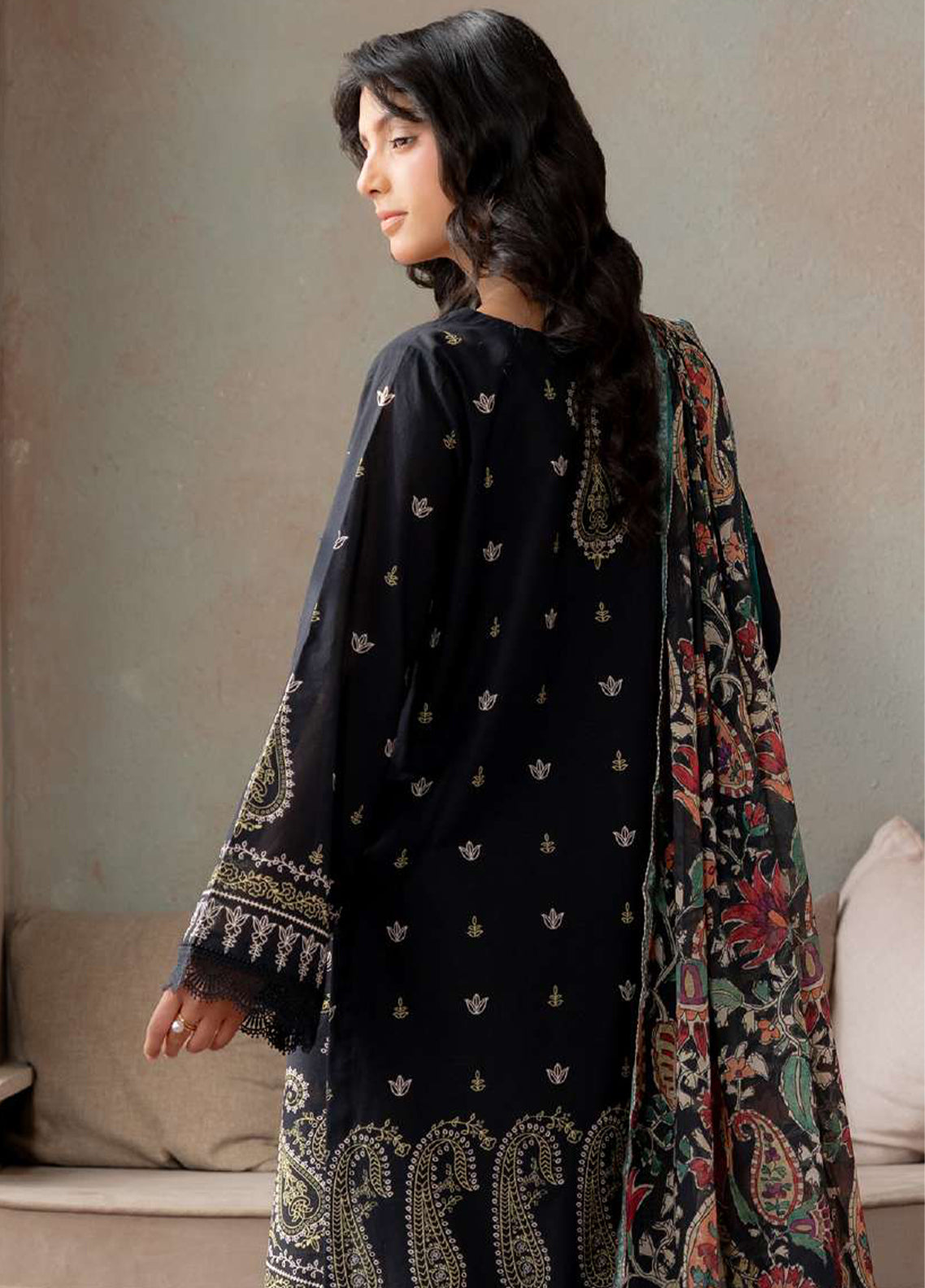 Essentail By Zellbury Printed Lawn 3 Piece Unstitched Suit WUS26X30837 Essentail By Zellbury Printed Lawn 3 Piece Unstitched Suit WUS26X30837