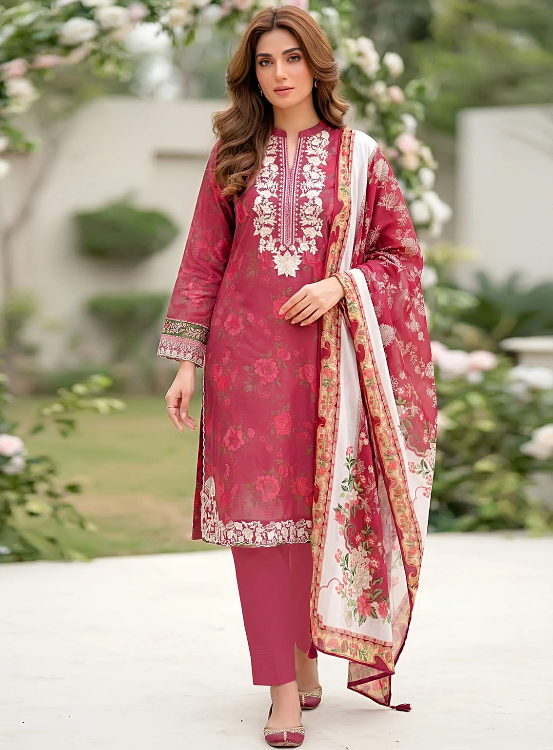 Essential By LSM Lakhany Embroidered Lawn 3 Piece Unstitched Suit LSM26EELV2 D-LG-MM-1031 Essential By LSM Lakhany Embroidered Lawn 3 Piece Unstitched Suit LSM26EELV2 D-LG-MM-1031