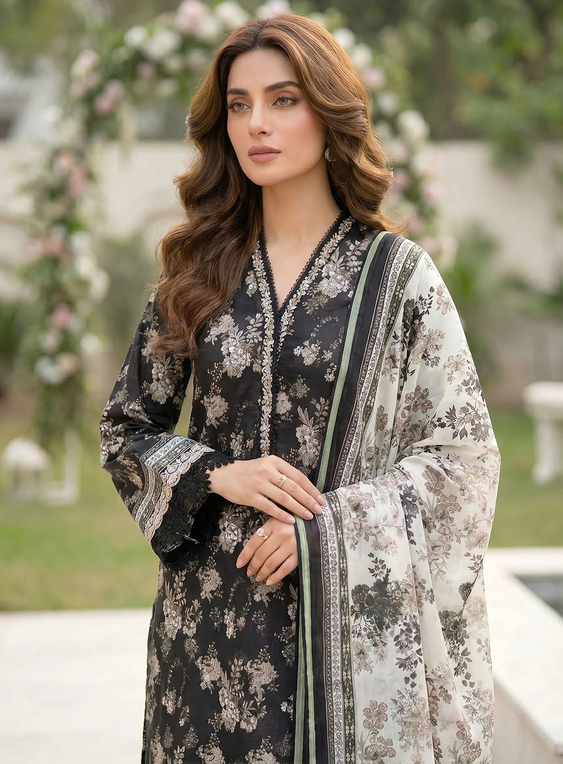 Essential By LSM Lakhany Embroidered Lawn 3 Piece Unstitched Suit LSM26EELV2 D-LG-MM-1034 Essential By LSM Lakhany Embroidered Lawn 3 Piece Unstitched Suit LSM26EELV2 D-LG-MM-1034