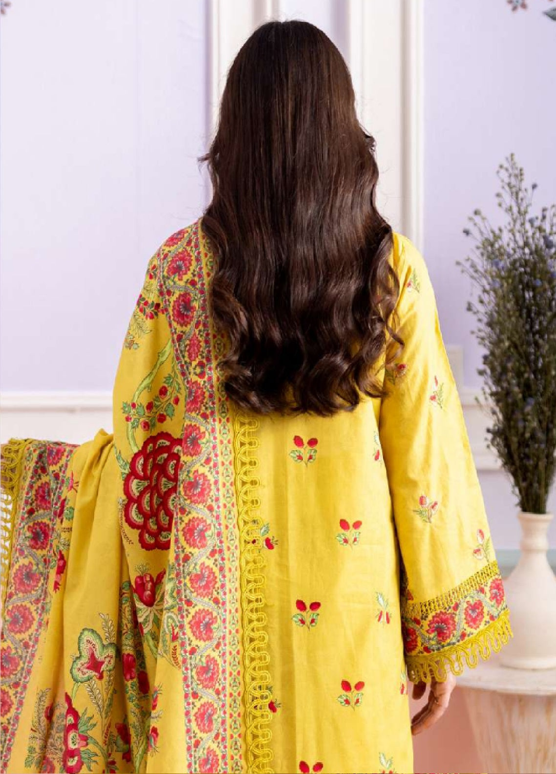 Essential By Zellbury Embroidered Lawn 3 Piece Unstitched Suit WUS26E30441 Essential By Zellbury Embroidered Lawn 3 Piece Unstitched Suit WUS26E30441