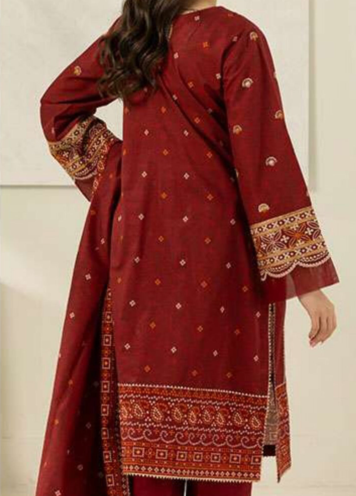 Essential By Zellbury Embroidered Lawn 3 Piece Unstitched Suit WUS26E30501 Essential By Zellbury Embroidered Lawn 3 Piece Unstitched Suit WUS26E30501