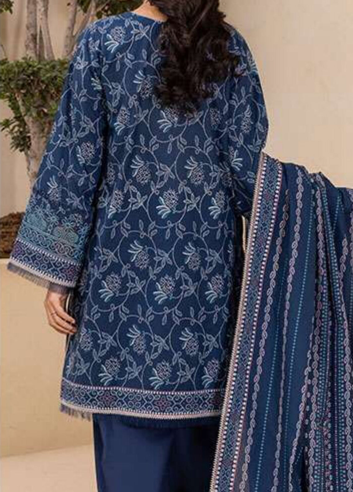 Essential By Zellbury Embroidered Lawn 3 Piece Unstitched Suit WUS26E30708 Essential By Zellbury Embroidered Lawn 3 Piece Unstitched Suit WUS26E30708