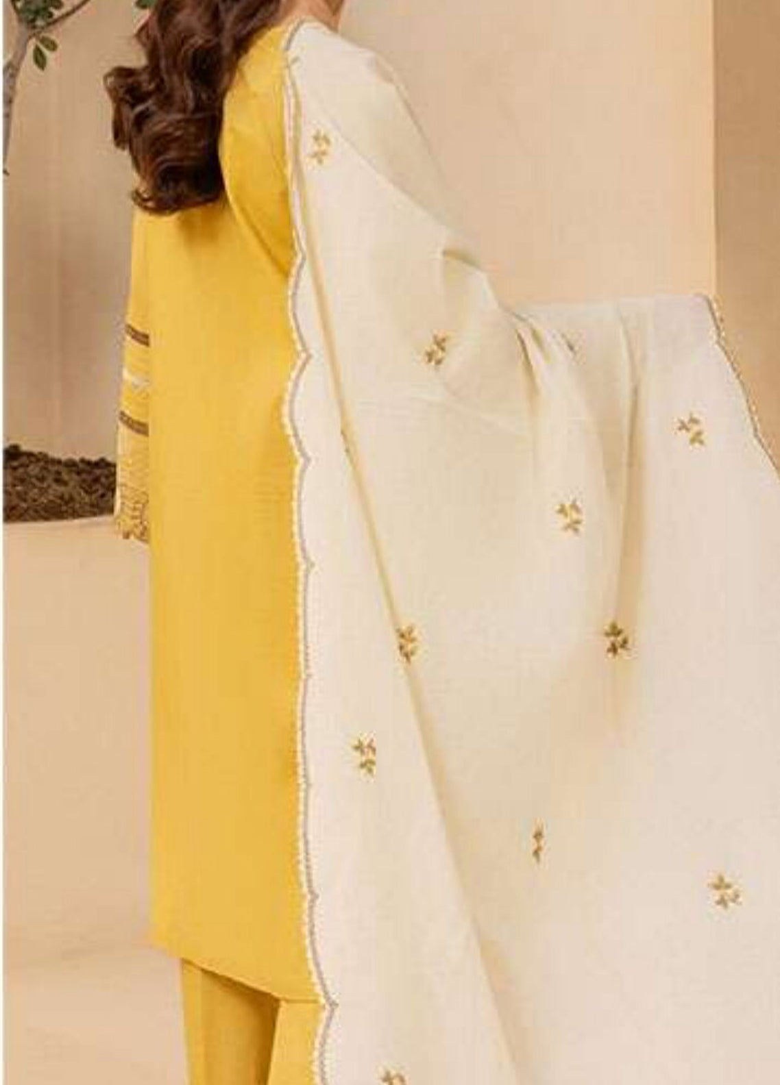 Essential By Zellbury Embroidered Lawn 3 Piece Unstitched Suit WUS26E30785 Essential By Zellbury Embroidered Lawn 3 Piece Unstitched Suit WUS26E30785