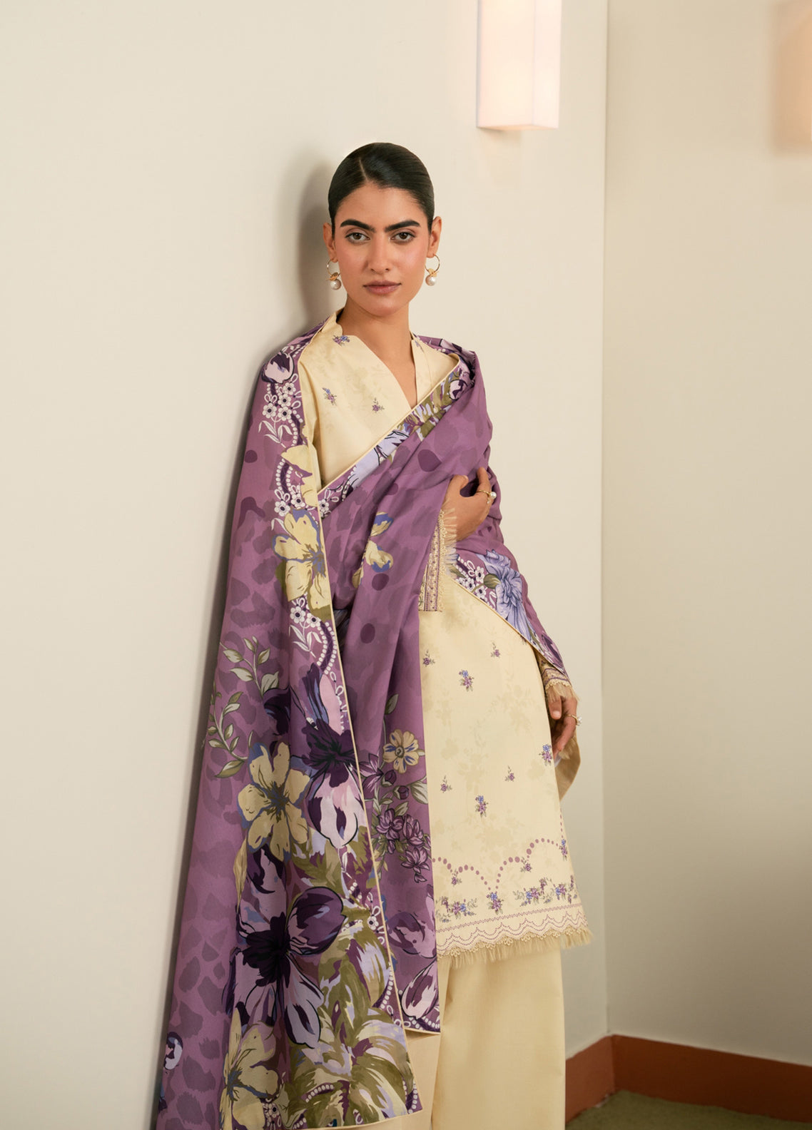 Essentials By Seran Embroidered Lawn 3 Piece Unstitched Suit SRN26EV2 D-02 AVIELLE Essentials By Seran Embroidered Lawn 3 Piece Unstitched Suit SRN26EV2 D-02 AVIELLE