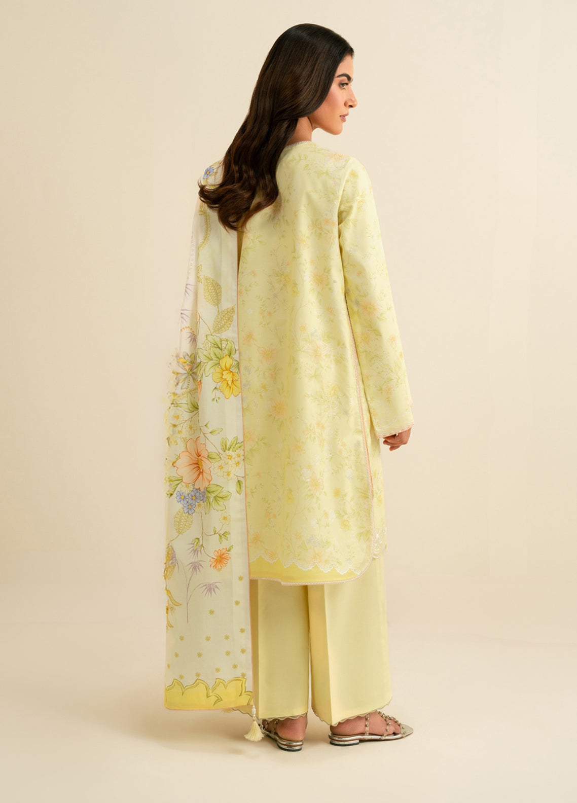 Essentials By Seran Embroidered Lawn 3 Piece Unstitched Suit SRN26EV2 D-04 SOLENE Essentials By Seran Embroidered Lawn 3 Piece Unstitched Suit SRN26EV2 D-04 SOLENE
