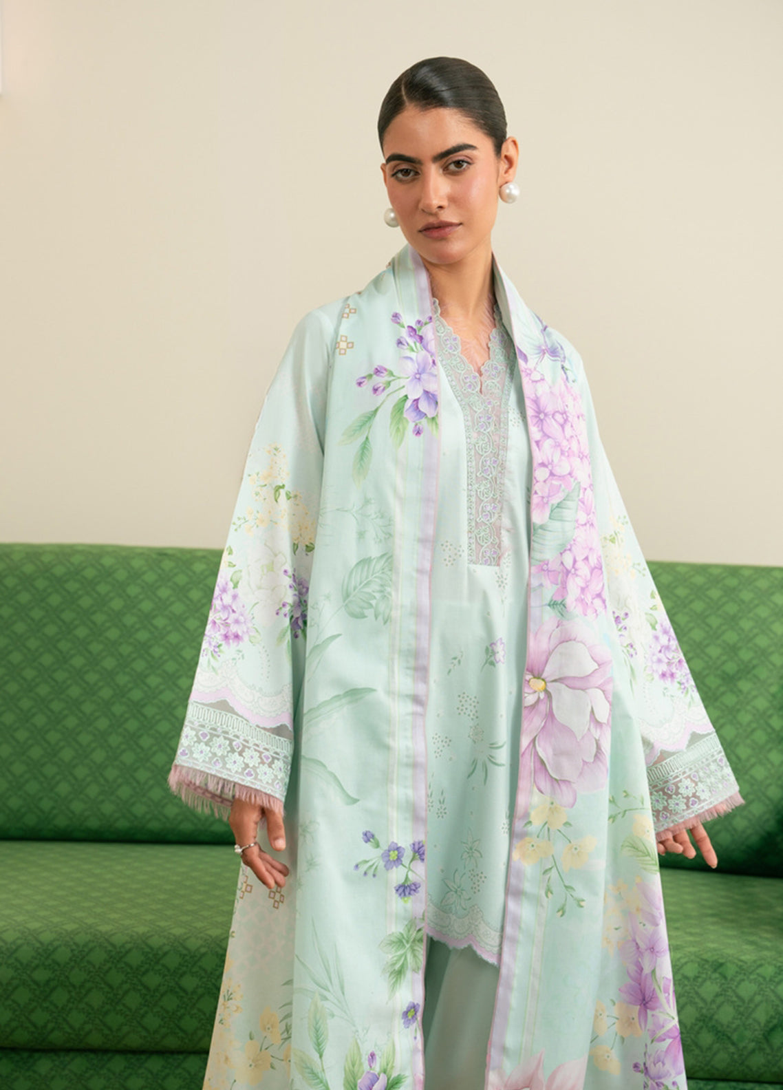 Essentials By Seran Embroidered Lawn 3 Piece Unstitched Suit SRN26EV2 D-10 VIANNE Essentials By Seran Embroidered Lawn 3 Piece Unstitched Suit SRN26EV2 D-10 VIANNE