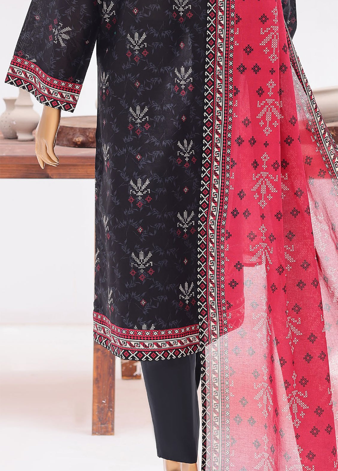 Everyday Prints By HZ Textile Printed Lawn 3 Piece Unstitched Suit HZ26FDP D-3323 Everyday Prints By HZ Textile Printed Lawn 3 Piece Unstitched Suit HZ26FDP D-3323