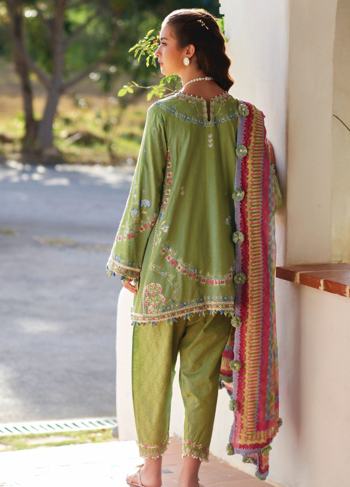 Farah Talib Aziz Luxury Embroidered Lawn 3 Piece Unstitched Suit FTA26LL D-09 CARMEN KIWI Farah Talib Aziz Luxury Embroidered Lawn 3 Piece Unstitched Suit FTA26LL D-09 CARMEN KIWI