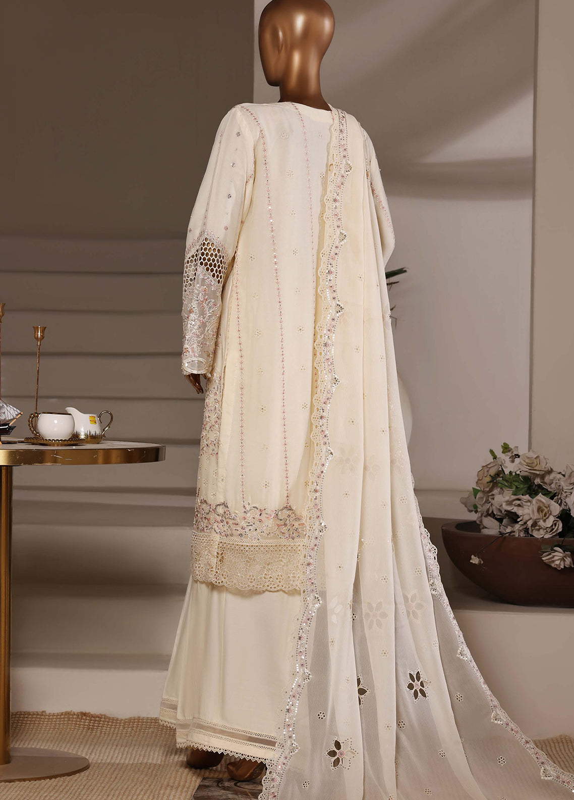 Fasaane By HZ Textiles Formals Embroidered Chiffon 3 Piece Stitched Suit HZ26FFECV1 D-HZK-236-CRM Fasaane By HZ Textiles Formals Embroidered Chiffon 3 Piece Stitched Suit HZ26FFECV1 D-HZK-236-CRM