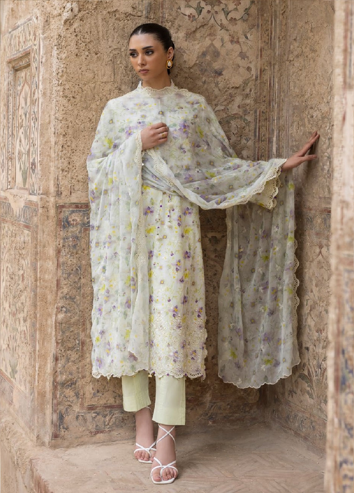 Flora By Gul Ahmed Embroidered Lawn 3 Piece Unstitched Suit GA26FEC D-BM-62034 Flora By Gul Ahmed Embroidered Lawn 3 Piece Unstitched Suit GA26FEC D-BM-62034