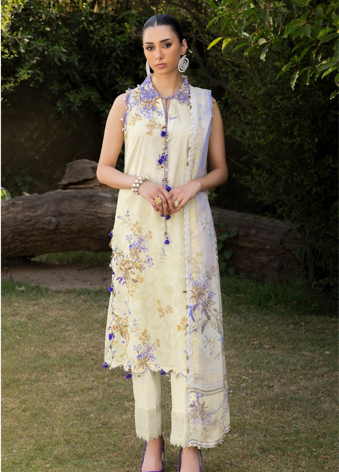 Flora By Gul Ahmed Embroidered Lawn 3 Piece Unstitched Suit GA26FEC D-BM-62035 Flora By Gul Ahmed Embroidered Lawn 3 Piece Unstitched Suit GA26FEC D-BM-62035