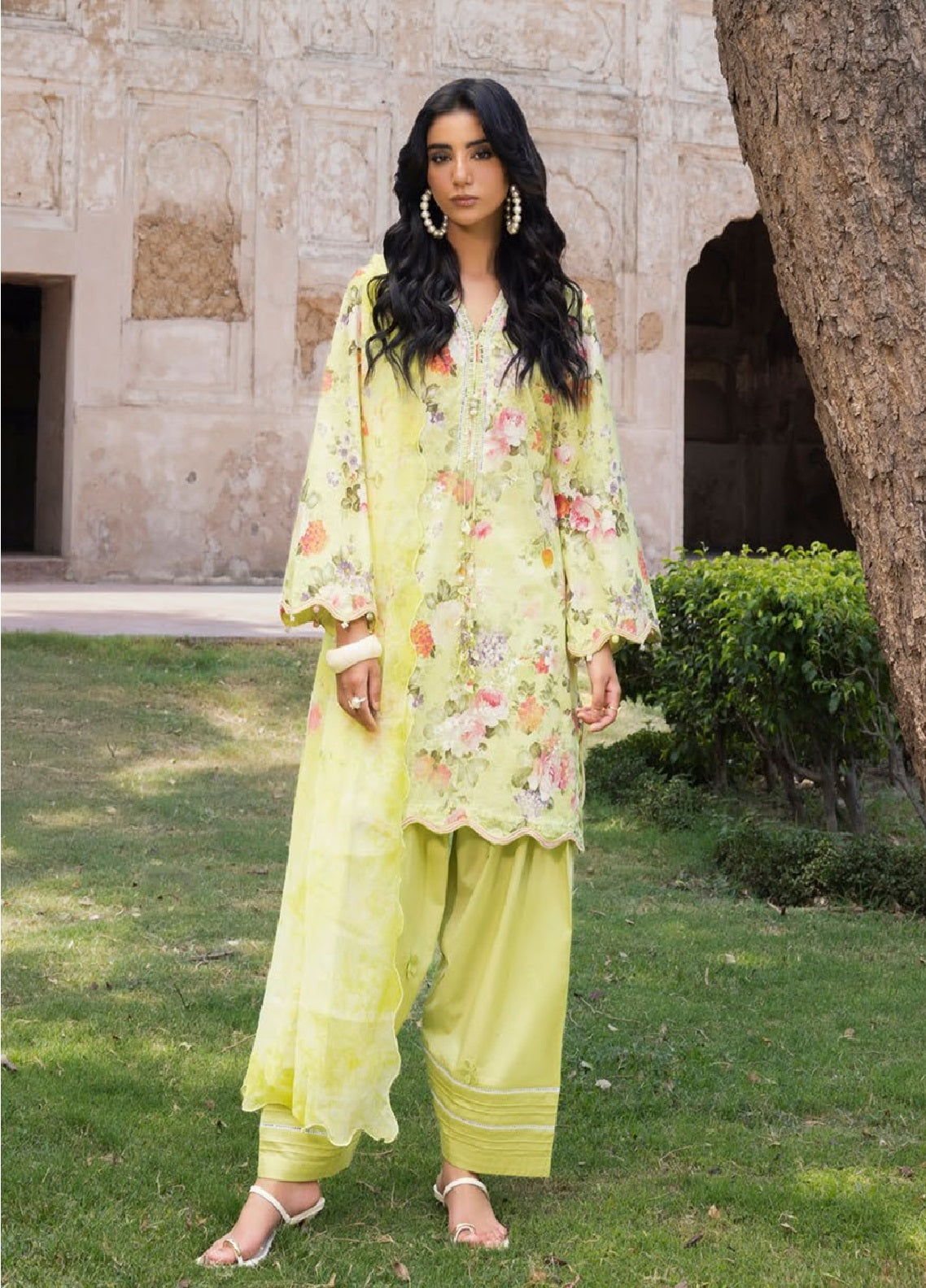 Flora By Gul Ahmed Embroidered Lawn 3 Piece Unstitched Suit GA26FEC D-BM-62046 Flora By Gul Ahmed Embroidered Lawn 3 Piece Unstitched Suit GA26FEC D-BM-62046