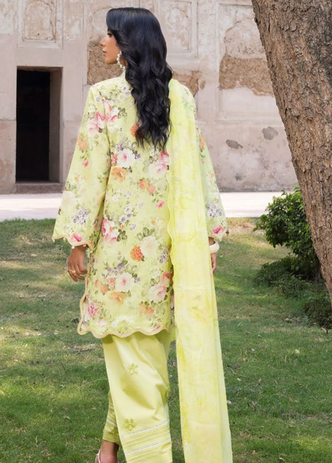 Flora By Gul Ahmed Embroidered Lawn 3 Piece Unstitched Suit GA26FEC D-BM-62046 Flora By Gul Ahmed Embroidered Lawn 3 Piece Unstitched Suit GA26FEC D-BM-62046