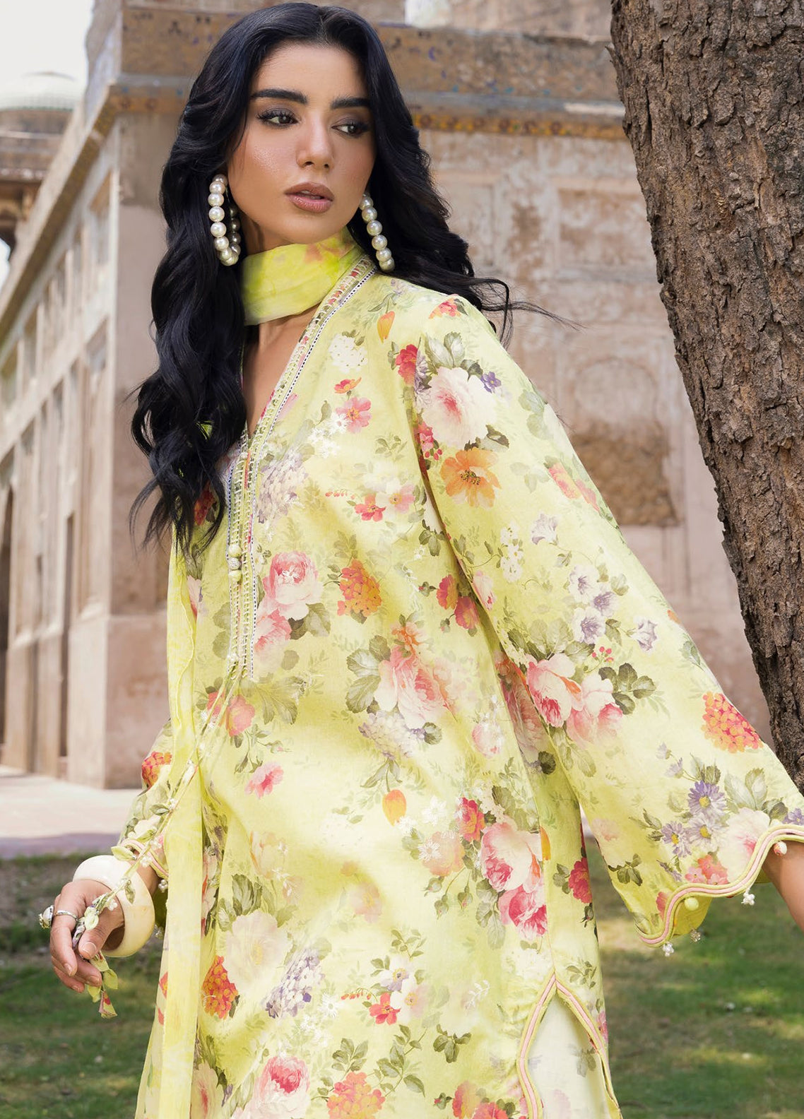 Flora By Gul Ahmed Embroidered Lawn 3 Piece Unstitched Suit GA26FEC D-BM-62046 Flora By Gul Ahmed Embroidered Lawn 3 Piece Unstitched Suit GA26FEC D-BM-62046